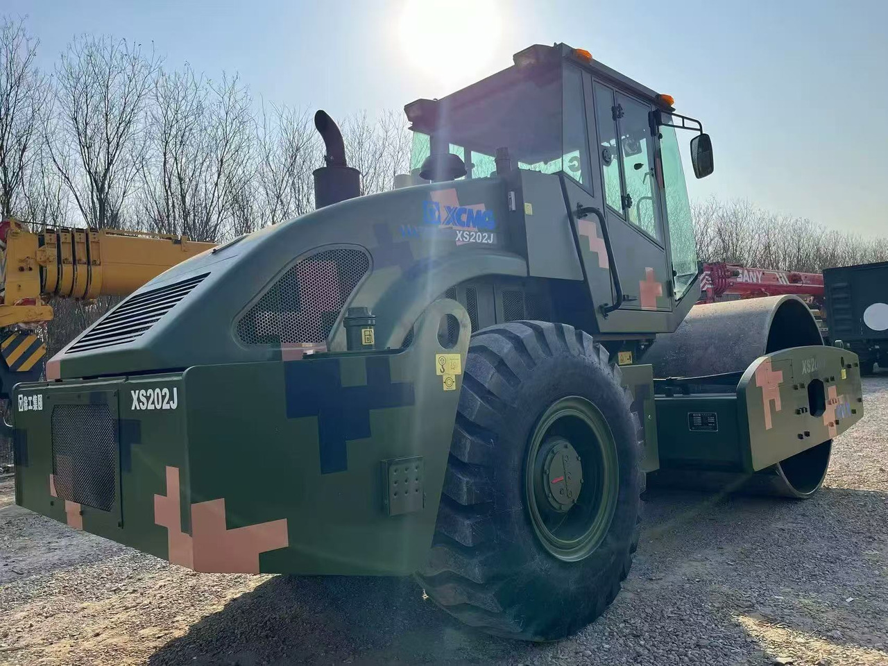 XCMG XS202J - Cestný valec: obrázok 4 XCMG XS202J - Cestný valec: obrázok 4