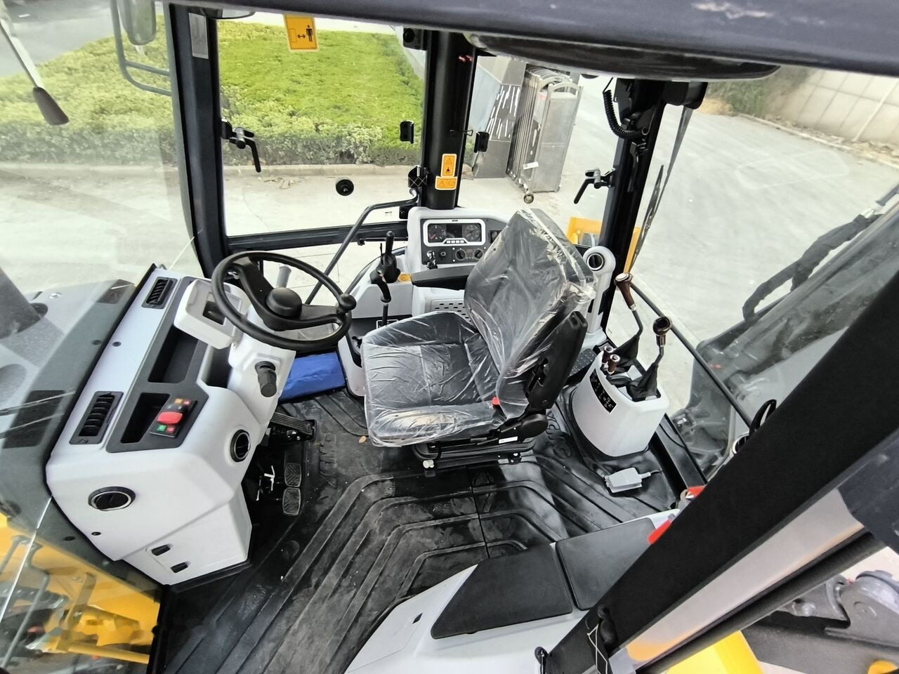 Nový Rýpadlo-nakladač XCMG XT870K: obrázok 8