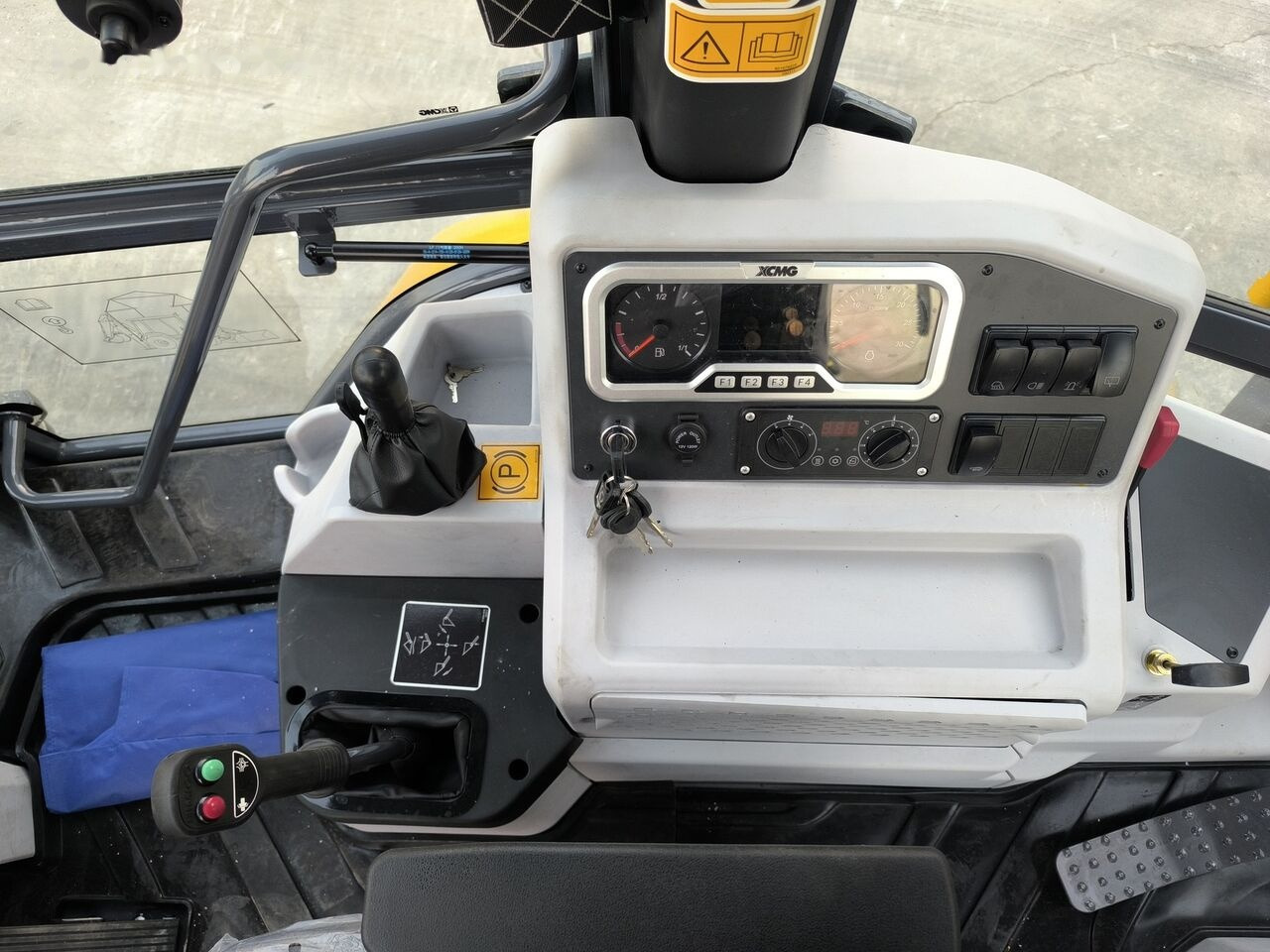 Nový Rýpadlo-nakladač XCMG XT870K: obrázok 11