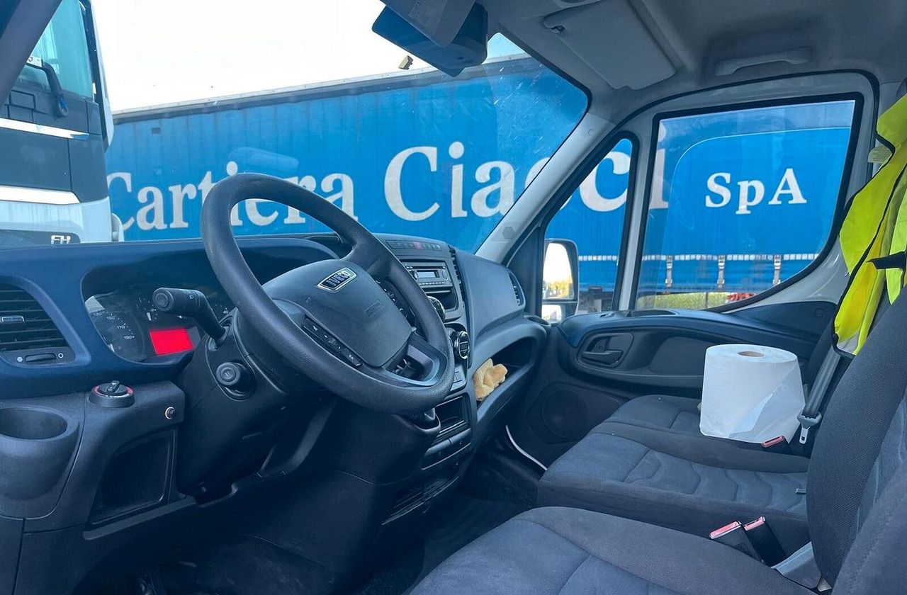 Iveco Daily 35-160 Passo Lungo e Tetto Alto - Furgon: obrázok 3 Iveco Daily 35-160 Passo Lungo e Tetto Alto - Furgon: obrázok 3