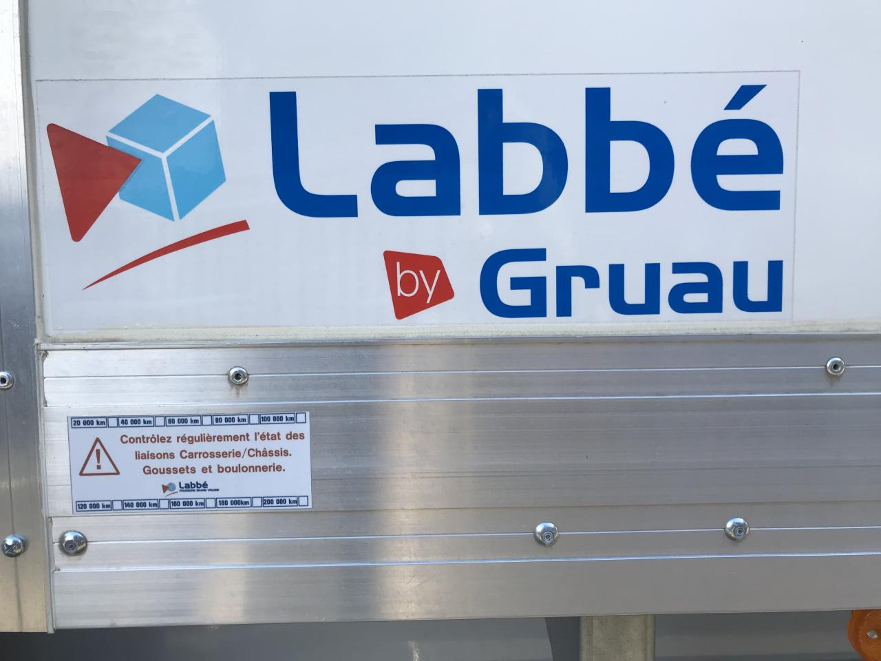 Dodávka skriňová nadstavba FIAT DUCATO 3T5 CAISSE + HAYON 2.3 MJT 140CH PRO LOUNGE: obrázok 11 Dodávka skriňová nadstavba FIAT DUCATO 3T5 CAISSE + HAYON 2.3 MJT 140CH PRO LOUNGE: obrázok 11