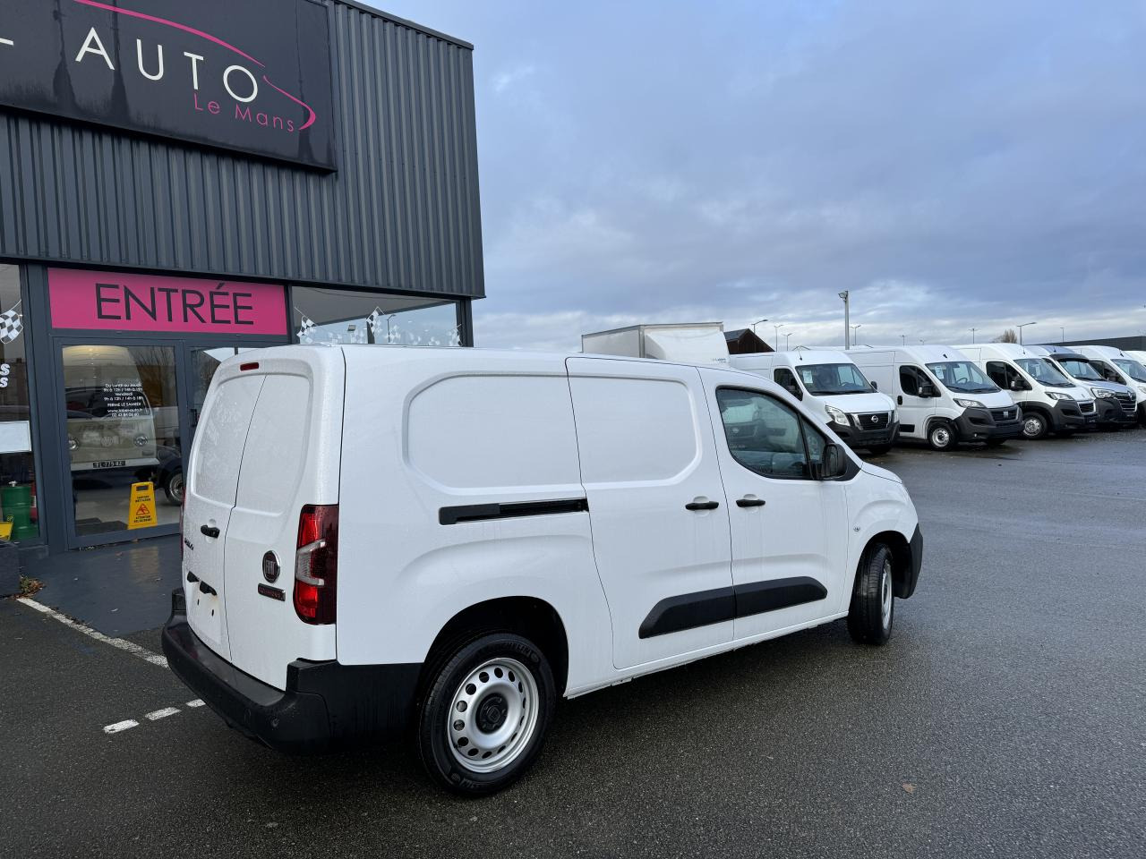 FIAT Doblo XL 950KG 1.5 BlueHDi S&S - 130 - BV EAT8 III FOURGON Fourgon XL PHASE 2 - Furgon: obrázok 5 FIAT Doblo XL 950KG 1.5 BlueHDi S&S - 130 - BV EAT8 III FOURGON Fourgon XL PHASE 2 - Furgon: obrázok 5