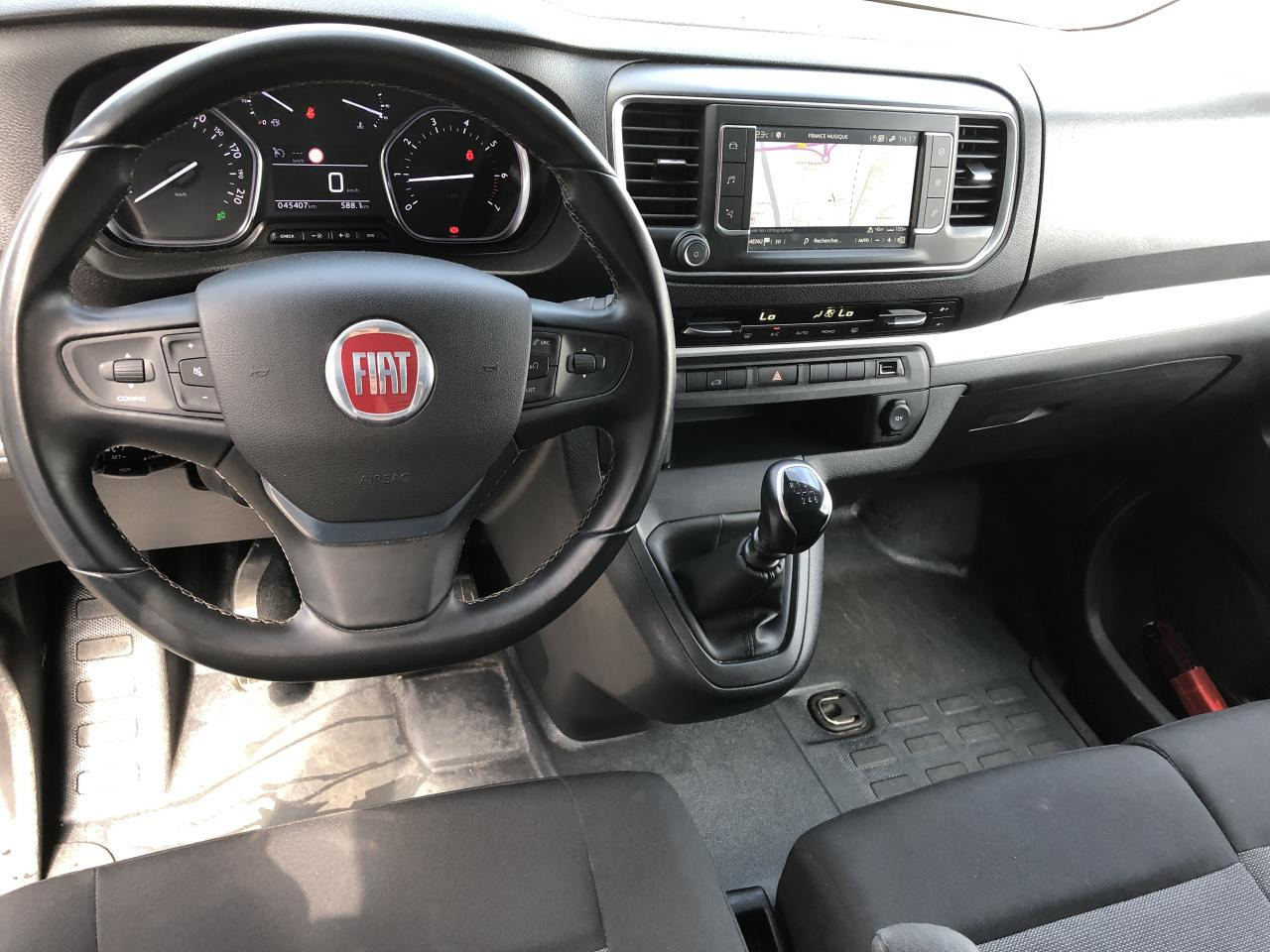FIAT Scudo XL 2.0 BlueHDi 145 CH - Furgon: obrázok 3 FIAT Scudo XL 2.0 BlueHDi 145 CH - Furgon: obrázok 3
