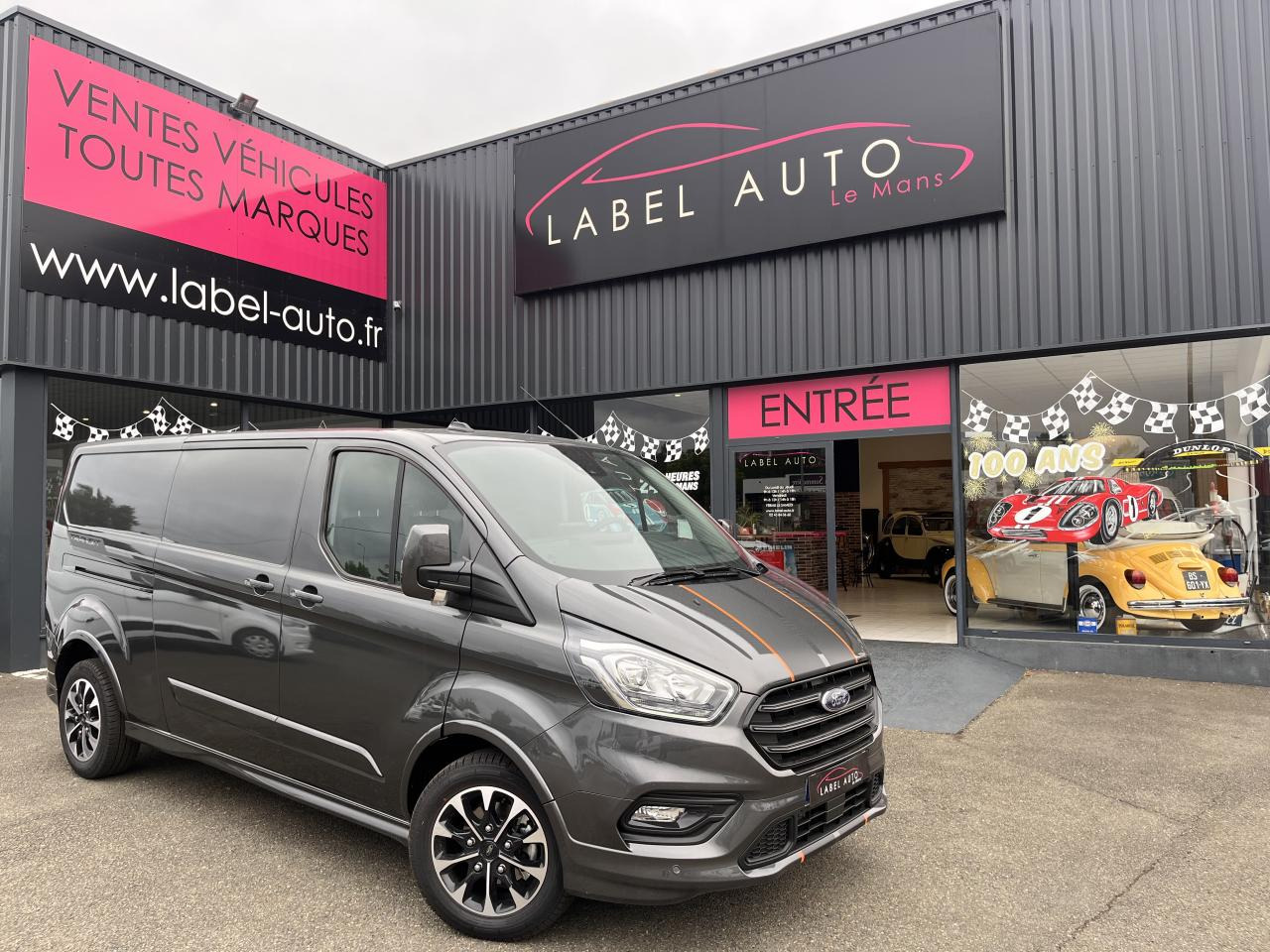 FORD Transit Custom 2.0 TDCi - 170 ch BVA S&S Fourgon 290 L1H1 Sport - Furgon: obrázok 1 FORD Transit Custom 2.0 TDCi - 170 ch BVA S&S Fourgon 290 L1H1 Sport - Furgon: obrázok 1