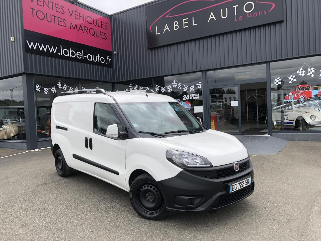 Fiat Doblo Cargo MAXI 1.6 MULTIJET 105CH 1005KG BUSINESS - Furgon: obrázok 1 Fiat Doblo Cargo MAXI 1.6 MULTIJET 105CH 1005KG BUSINESS - Furgon: obrázok 1