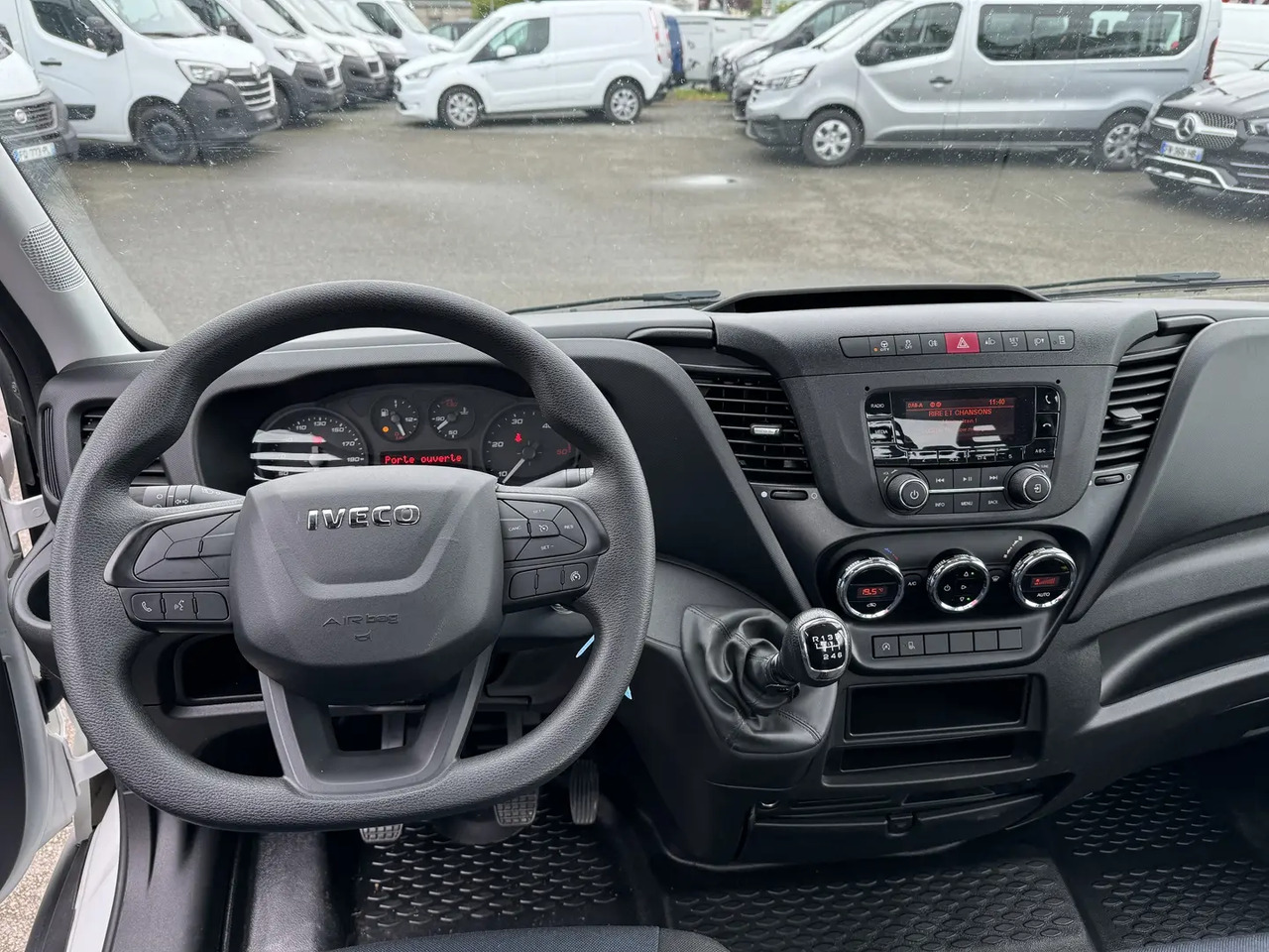 Iveco Daily 35C16H3.0 EMPATTEMENT 4100 - Odťahovy voz: obrázok 4 Iveco Daily 35C16H3.0 EMPATTEMENT 4100 - Odťahovy voz: obrázok 4