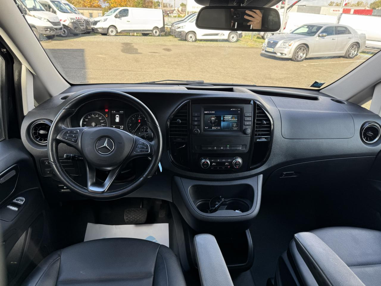 MERCEDES Vito MIXTO Extra Long 3.05t 119 CDI BlueEfficiency - BVA 9G-Tronic Propulsion MIXTO - BM 447 first - Furgon: obrázok 3 MERCEDES Vito MIXTO Extra Long 3.05t 119 CDI BlueEfficiency - BVA 9G-Tronic Propulsion MIXTO - BM 447 first - Furgon: obrázok 3
