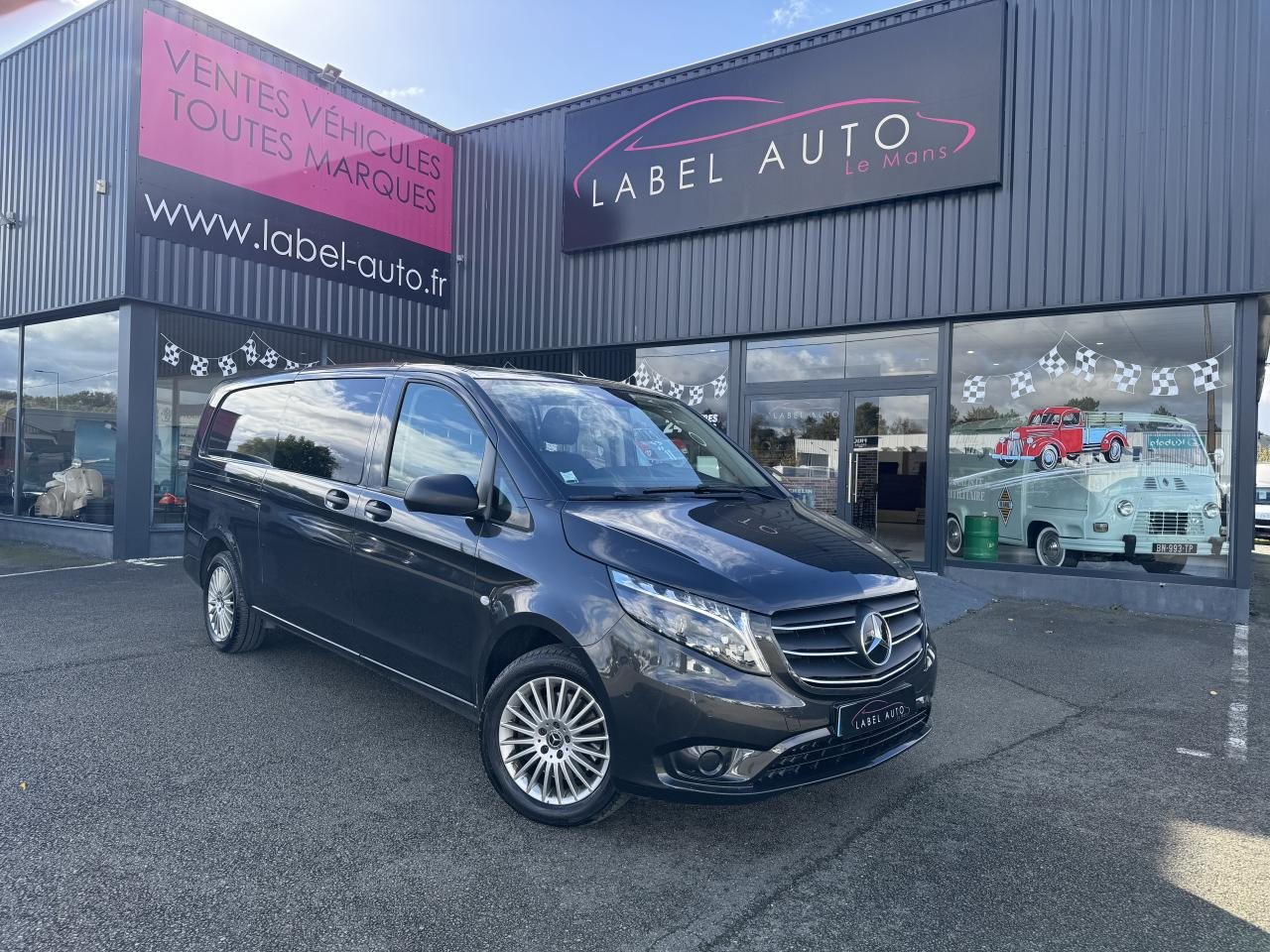 MERCEDES Vito MIXTO Extra Long 3.05t 119 CDI BlueEfficiency - BVA 9G-Tronic Propulsion MIXTO - BM 447 first - Furgon: obrázok 2 MERCEDES Vito MIXTO Extra Long 3.05t 119 CDI BlueEfficiency - BVA 9G-Tronic Propulsion MIXTO - BM 447 first - Furgon: obrázok 2