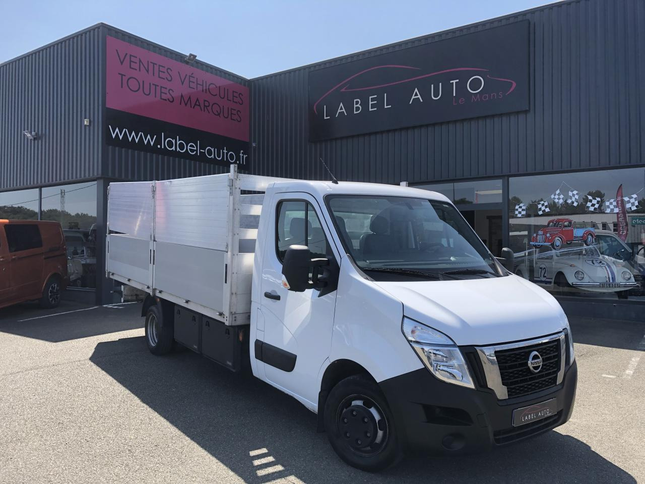 NISSAN INTERSTAR 3T5 2.3 DCI 165CH PLATEAU RIDELLES 4M50 - Dodávka valník: obrázok 2 NISSAN INTERSTAR 3T5 2.3 DCI 165CH PLATEAU RIDELLES 4M50 - Dodávka valník: obrázok 2