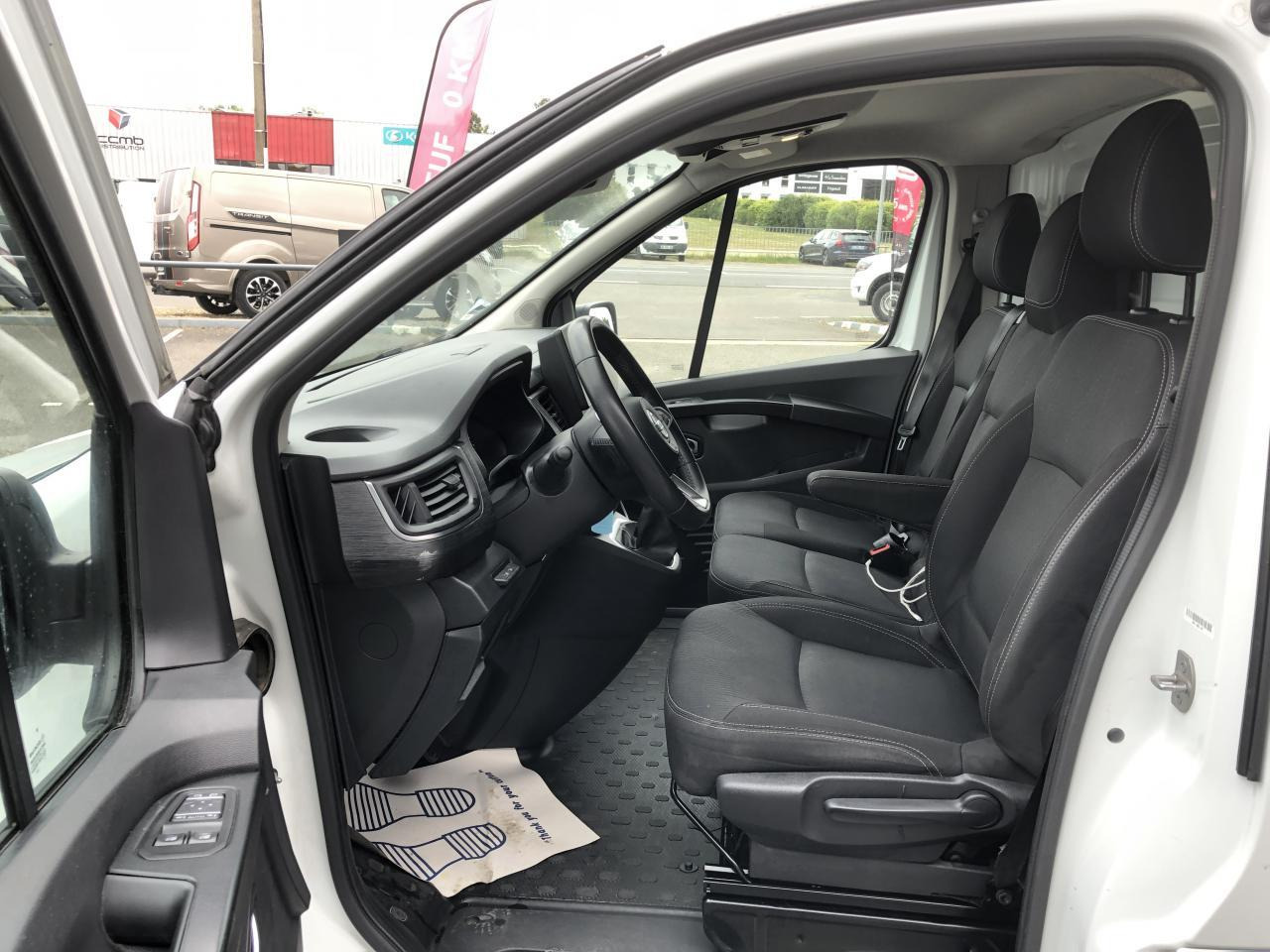 Nissan Primastar L1H1 2T8 2.0 DCI 150CH N-CONNECTA DCT GPS KIT BOIS - Furgon: obrázok 4 Nissan Primastar L1H1 2T8 2.0 DCI 150CH N-CONNECTA DCT GPS KIT BOIS - Furgon: obrázok 4