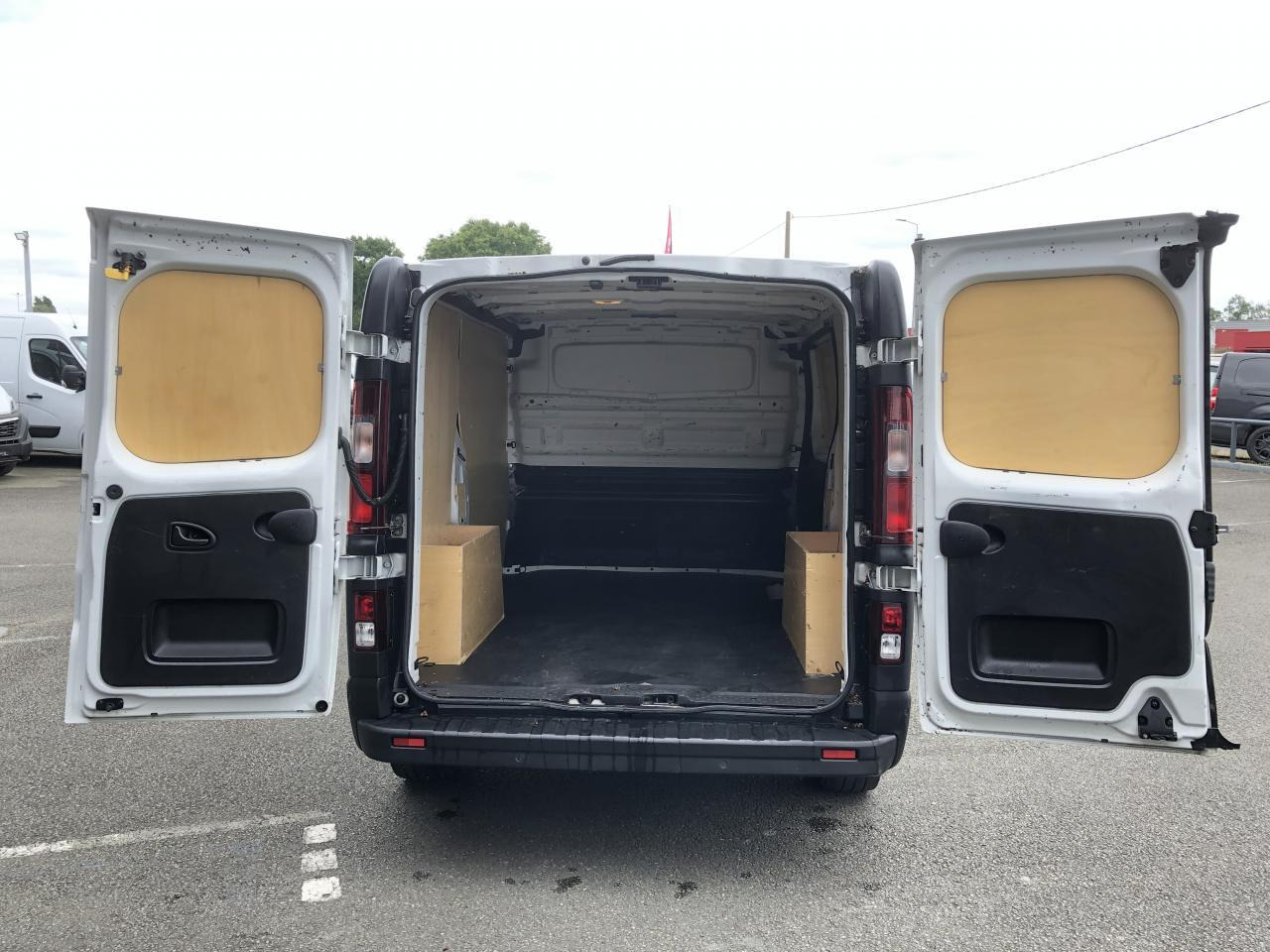 Nissan Primastar L1H1 2T8 2.0 DCI 150CH N-CONNECTA DCT GPS KIT BOIS - Furgon: obrázok 2 Nissan Primastar L1H1 2T8 2.0 DCI 150CH N-CONNECTA DCT GPS KIT BOIS - Furgon: obrázok 2