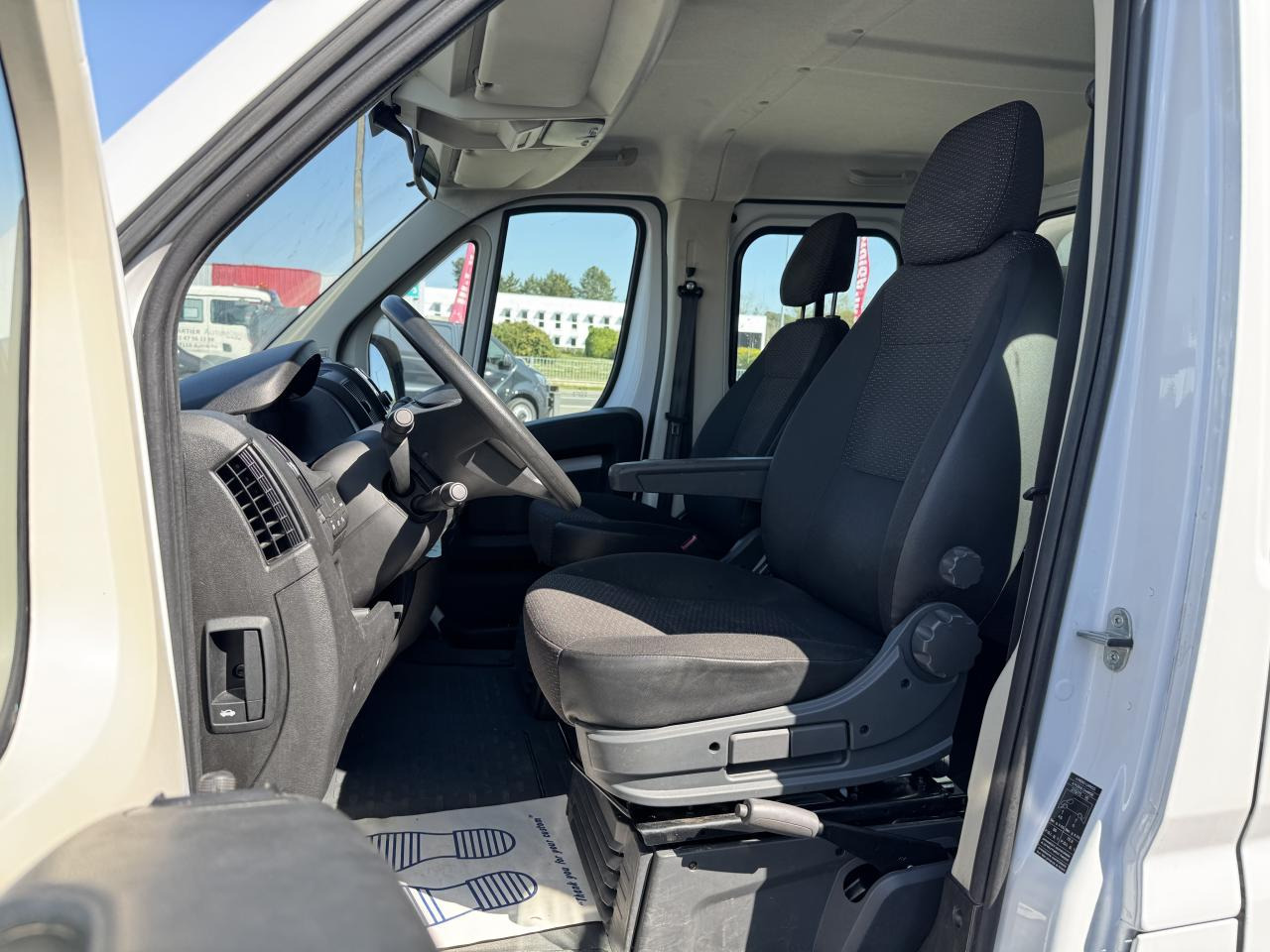 OPEL MOVANO 3T5 BENNE + COFFRE DOUBLE CABINE 6PLACES 2.2 HDI 165CH - Dodávka sklápač: obrázok 4 OPEL MOVANO 3T5 BENNE + COFFRE DOUBLE CABINE 6PLACES 2.2 HDI 165CH - Dodávka sklápač: obrázok 4