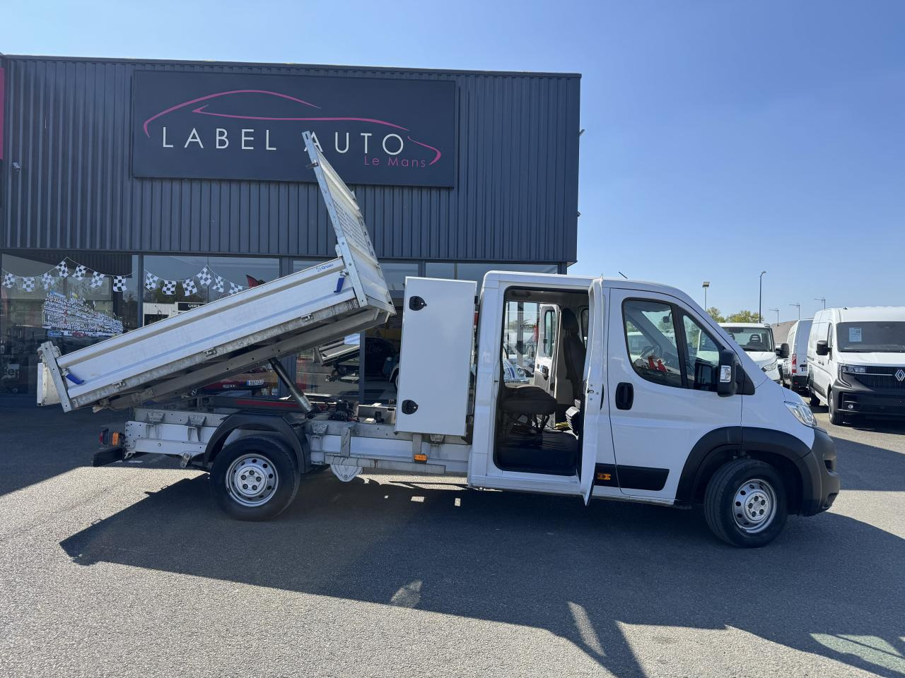 OPEL MOVANO 3T5 BENNE + COFFRE DOUBLE CABINE 6PLACES 2.2 HDI 165CH - Dodávka sklápač: obrázok 1 OPEL MOVANO 3T5 BENNE + COFFRE DOUBLE CABINE 6PLACES 2.2 HDI 165CH - Dodávka sklápač: obrázok 1