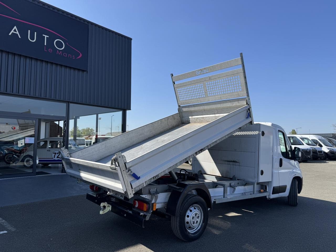 OPEL Movano 3.5t L2.2 BlueHDi Maxi 140CH BENNE COFFRE - Dodávka sklápač: obrázok 4 OPEL Movano 3.5t L2.2 BlueHDi Maxi 140CH BENNE COFFRE - Dodávka sklápač: obrázok 4