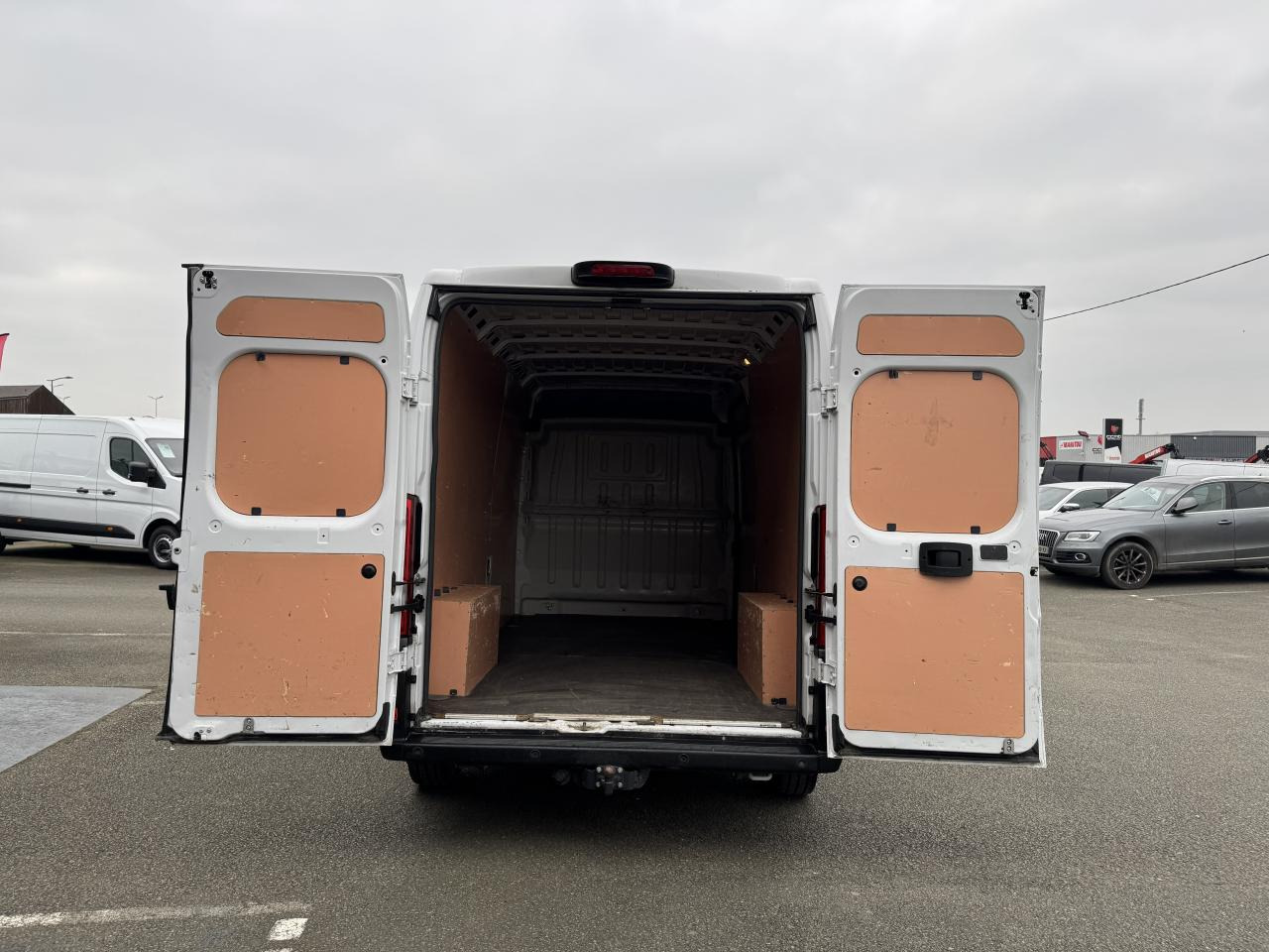 PEUGEOT BOXER 3T3 L3H2 2.2 HDI 140CH ASPHALT - Furgon: obrázok 3 PEUGEOT BOXER 3T3 L3H2 2.2 HDI 140CH ASPHALT - Furgon: obrázok 3