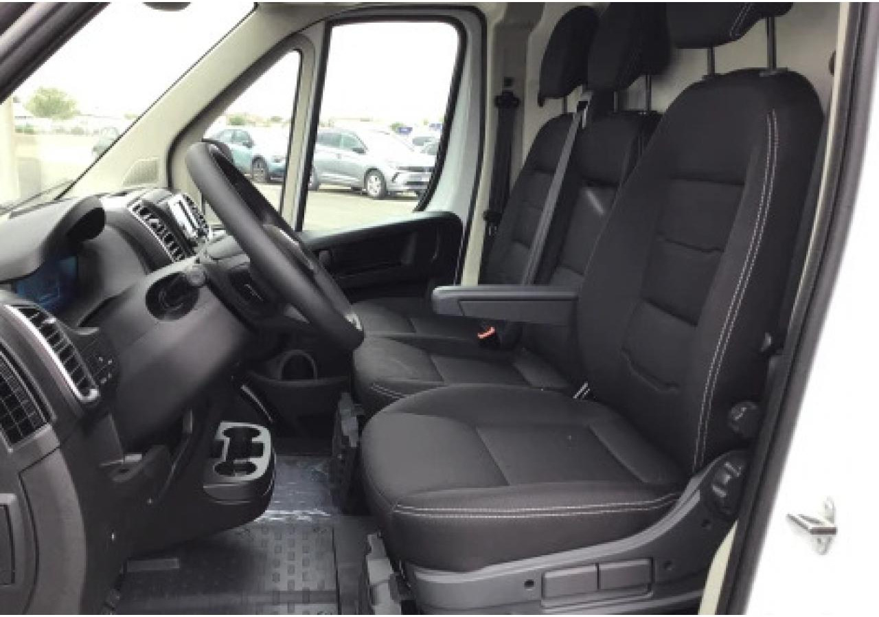 PEUGEOT Boxer 3.3t L2H2 2.2 HDi S&S - 140 III FOURGON TOLE Fourgon Tolé 333 L2H2 PHASE 3 - Furgon: obrázok 5 PEUGEOT Boxer 3.3t L2H2 2.2 HDi S&S - 140 III FOURGON TOLE Fourgon Tolé 333 L2H2 PHASE 3 - Furgon: obrázok 5