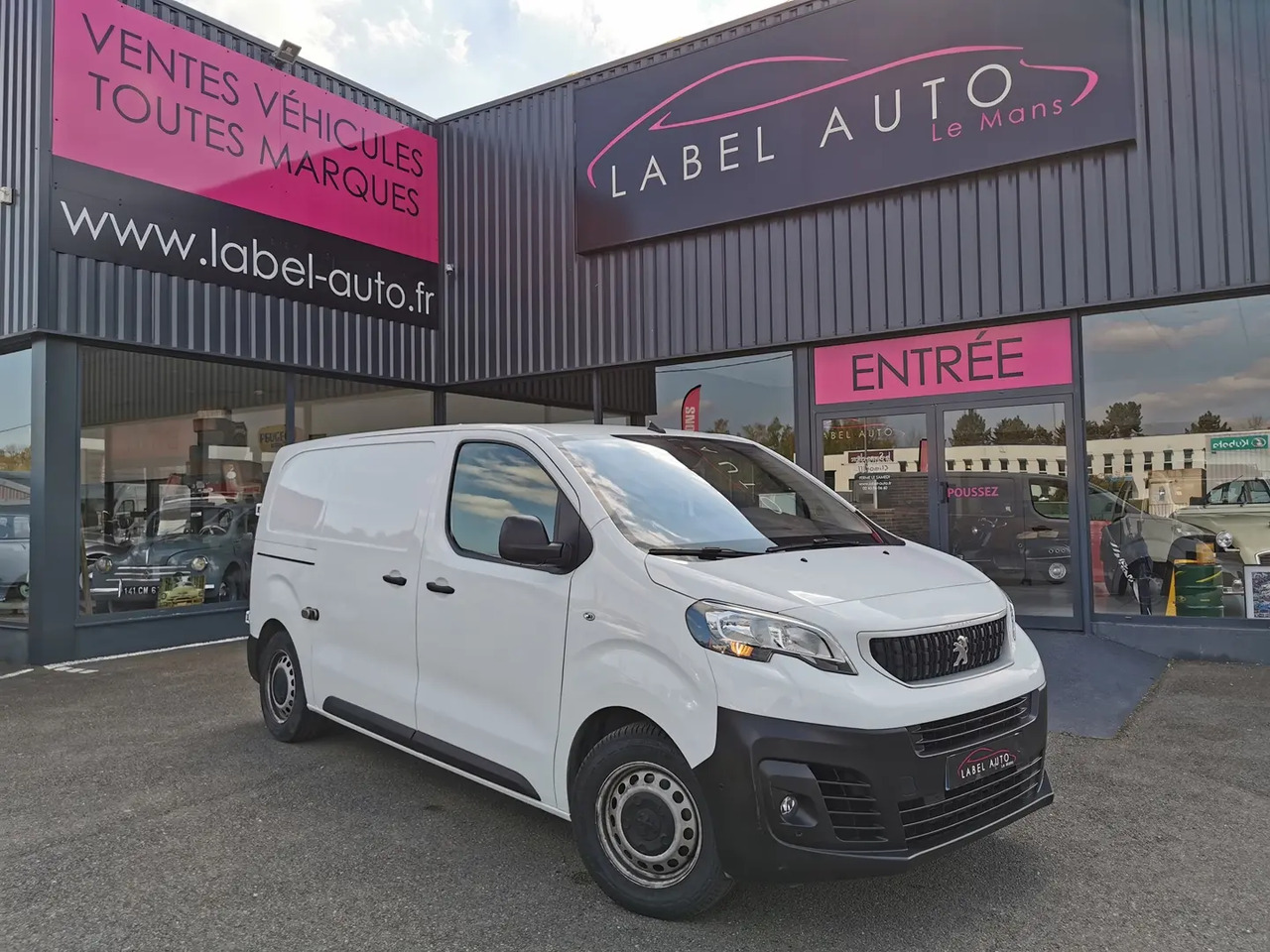 Peugeot Expert LONG 2.0 BLUEHDI 180CH S&S ASPHALT EAT8 - Furgon: obrázok 1 Peugeot Expert LONG 2.0 BLUEHDI 180CH S&S ASPHALT EAT8 - Furgon: obrázok 1