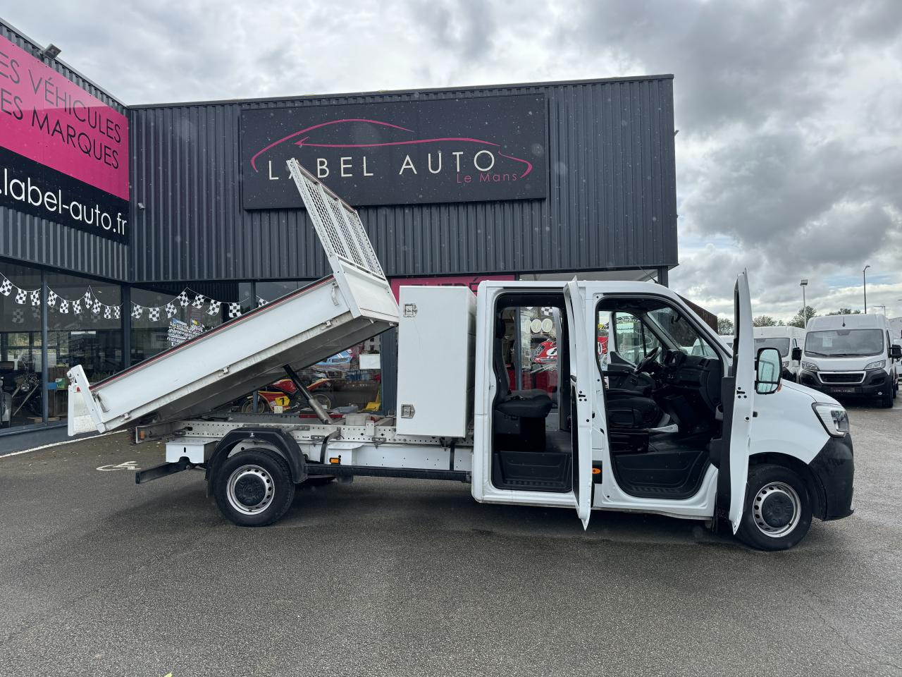 RENAULT Master BTP 3.5t 2.8 dCi - 130 II PROPULSION BENNE DOUBLE CABINE Propulsion Benne Double Cabine PHAS - Dodávka sklápač, Dodávkа s dvojitou kabínou: obrázok 1 RENAULT Master BTP 3.5t 2.8 dCi - 130 II PROPULSION BENNE DOUBLE CABINE Propulsion Benne Double Cabine PHAS - Dodávka sklápač, Dodávkа s dvojitou kabínou: obrázok 1