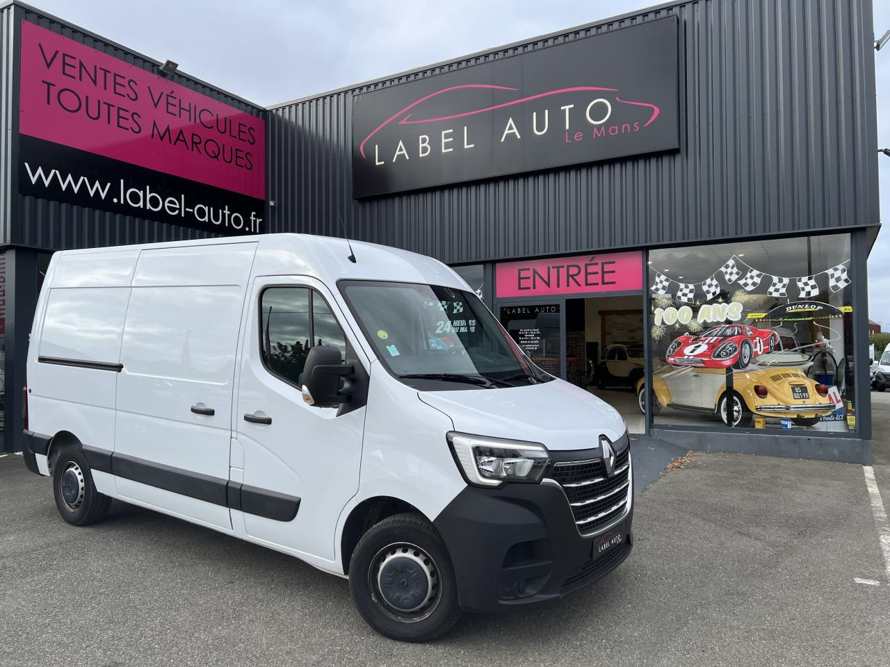 RENAULT Master Confort 3t5 L2H2 2.3 dCi 135 ch FOURGON Traction - Furgon: obrázok 1 RENAULT Master Confort 3t5 L2H2 2.3 dCi 135 ch FOURGON Traction - Furgon: obrázok 1