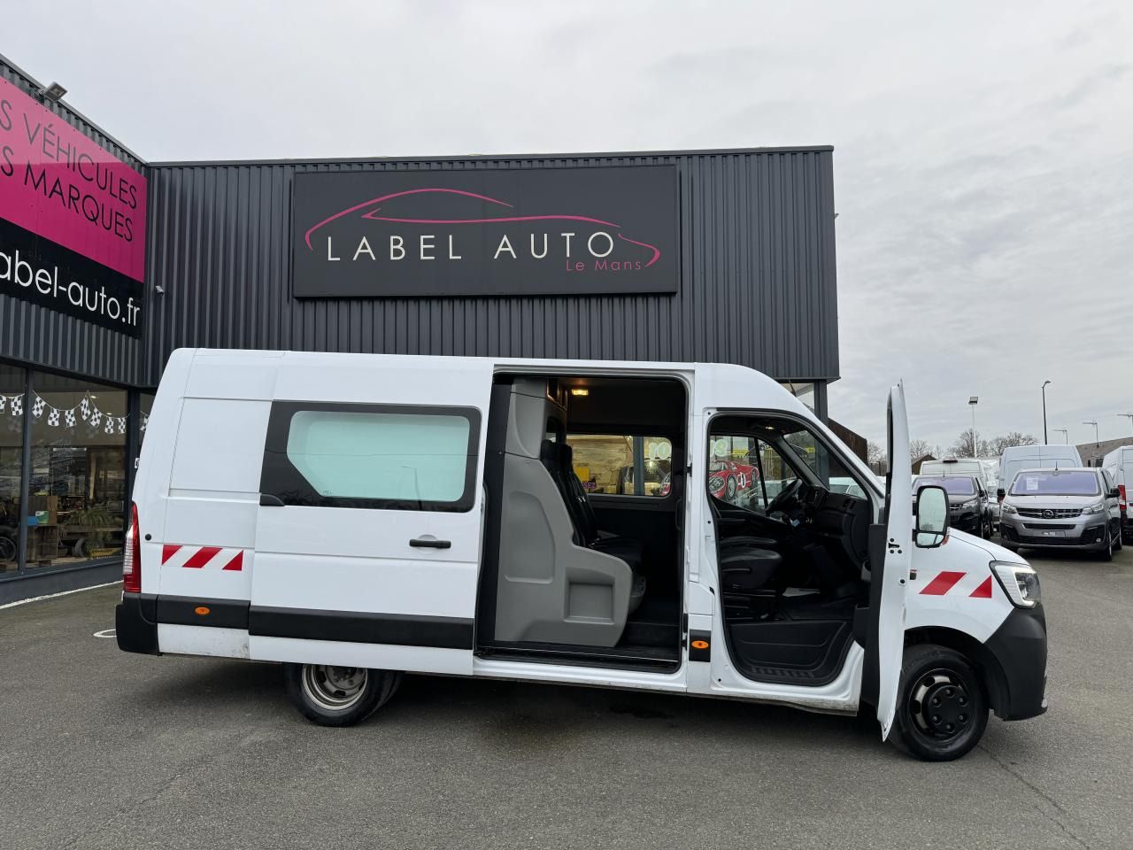 RENAULT Master Confort R3500RJ L3H2 2.3DCI 165CH CABINE APPROFONDIE 6 PLACES - Furgon: obrázok 3 RENAULT Master Confort R3500RJ L3H2 2.3DCI 165CH CABINE APPROFONDIE 6 PLACES - Furgon: obrázok 3