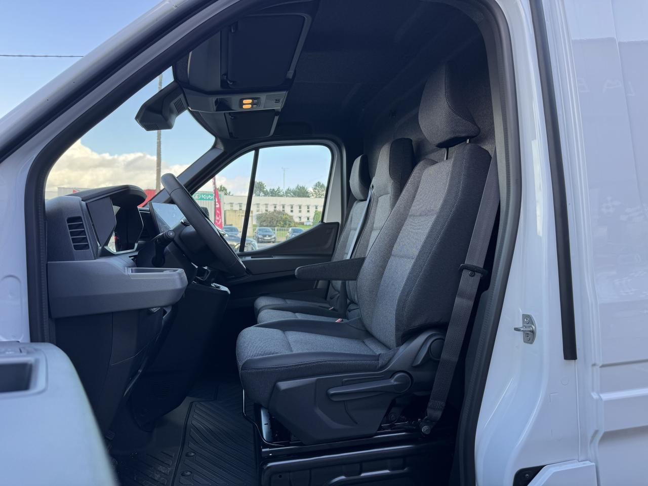 RENAULT Master Extra 3t5 L3H2 2.0 Blue dCi - 150 IV FOURGON Fourgon L3H2 Traction - Furgon: obrázok 5 RENAULT Master Extra 3t5 L3H2 2.0 Blue dCi - 150 IV FOURGON Fourgon L3H2 Traction - Furgon: obrázok 5