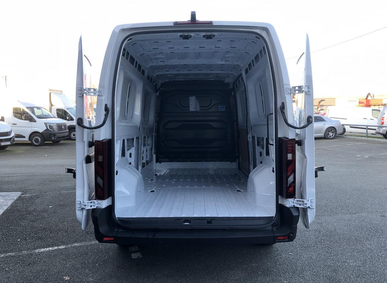RENAULT Master Extra 3t5 L3H2 2.0 Blue dCi - 150 IV FOURGON Fourgon L3H2 Traction - Furgon: obrázok 3 RENAULT Master Extra 3t5 L3H2 2.0 Blue dCi - 150 IV FOURGON Fourgon L3H2 Traction - Furgon: obrázok 3