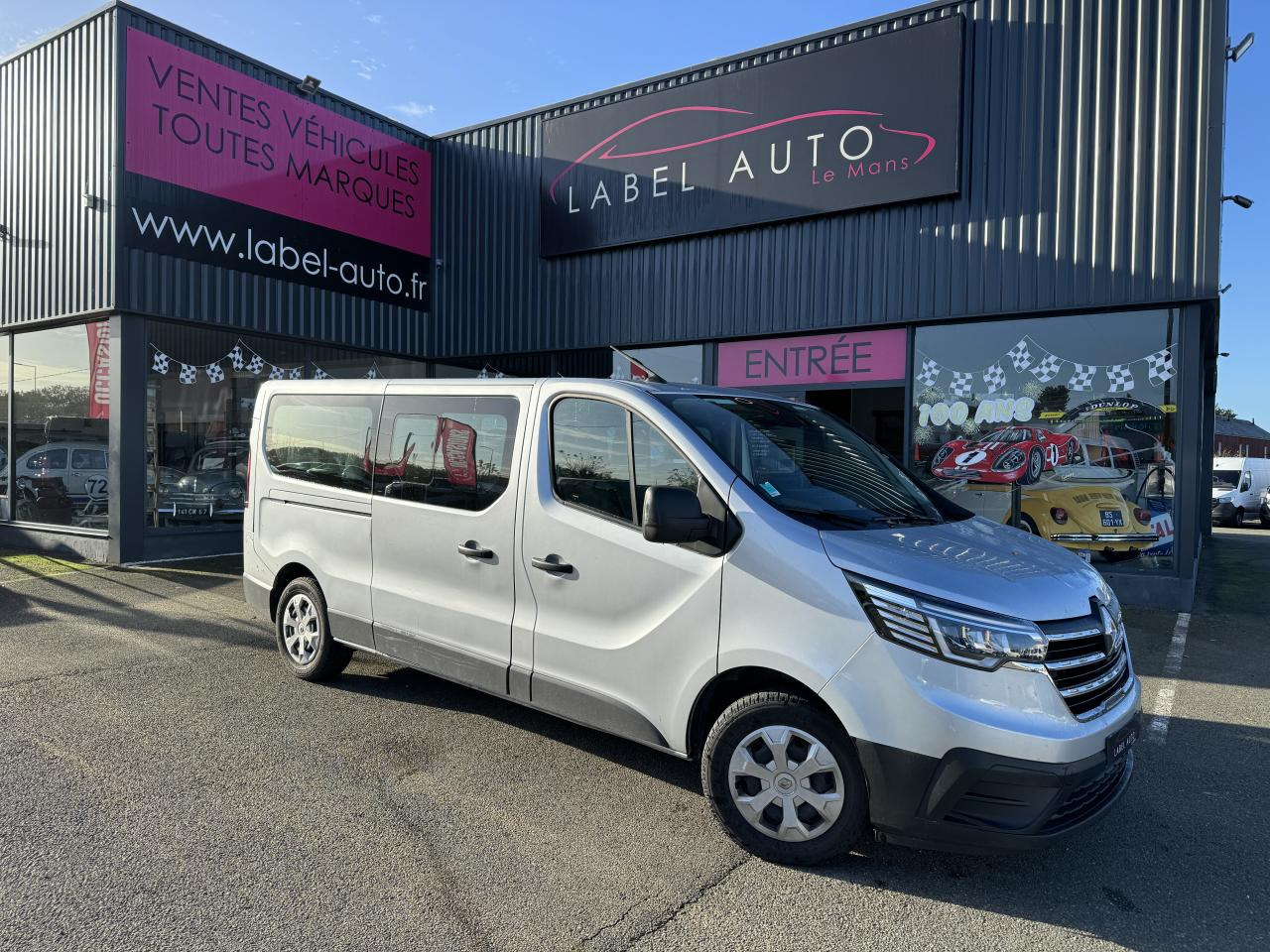 RENAULT Trafic L2 2.0 Energy dCi - 150 - S&S III COMBI Combi Zen L2H1 PHASE 3 - Mikrobus: obrázok 1 RENAULT Trafic L2 2.0 Energy dCi - 150 - S&S III COMBI Combi Zen L2H1 PHASE 3 - Mikrobus: obrázok 1