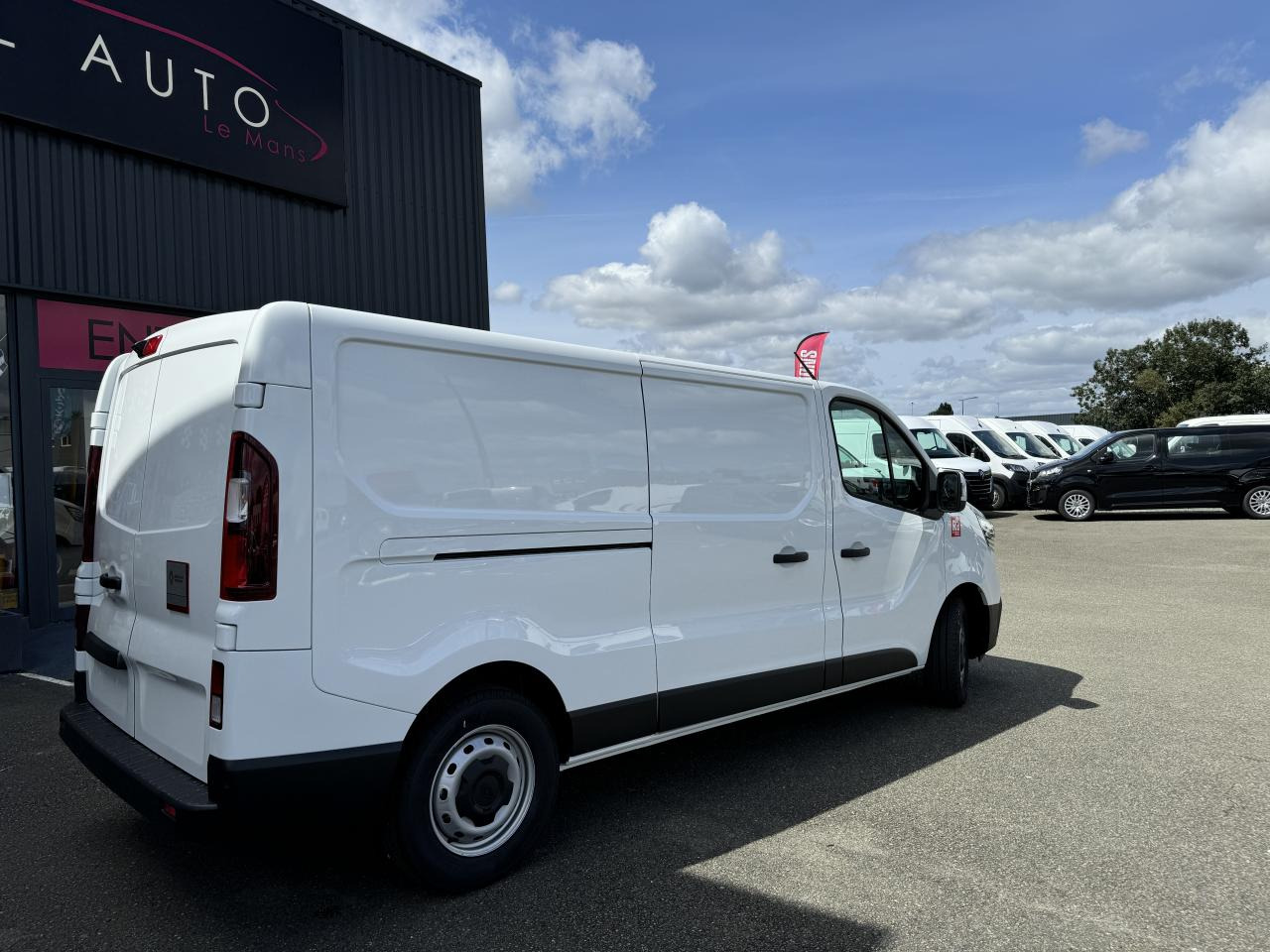 RENAULT Trafic L2H1 3000 Kg 2.0 Blue dCi - 150 2024 III FOURGON Fourgon Advance L2H1 PHASE 3 - Furgon: obrázok 5 RENAULT Trafic L2H1 3000 Kg 2.0 Blue dCi - 150 2024 III FOURGON Fourgon Advance L2H1 PHASE 3 - Furgon: obrázok 5