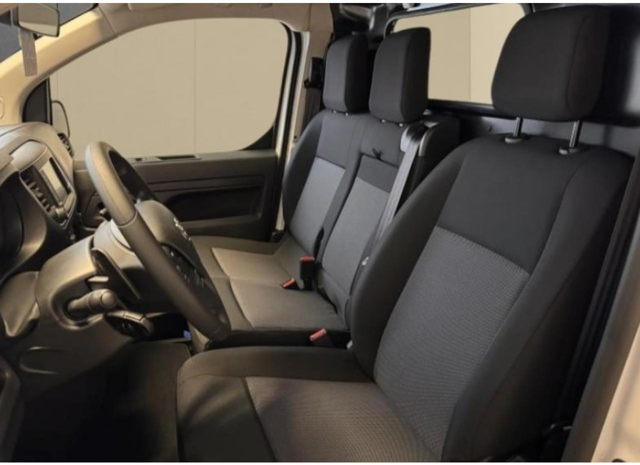TOYOTA Proace 2.0 140 D-4D - Start&Stop 2016 FOURGON Fourgon Medium Start PHASE 2 - Furgon: obrázok 5 TOYOTA Proace 2.0 140 D-4D - Start&Stop 2016 FOURGON Fourgon Medium Start PHASE 2 - Furgon: obrázok 5