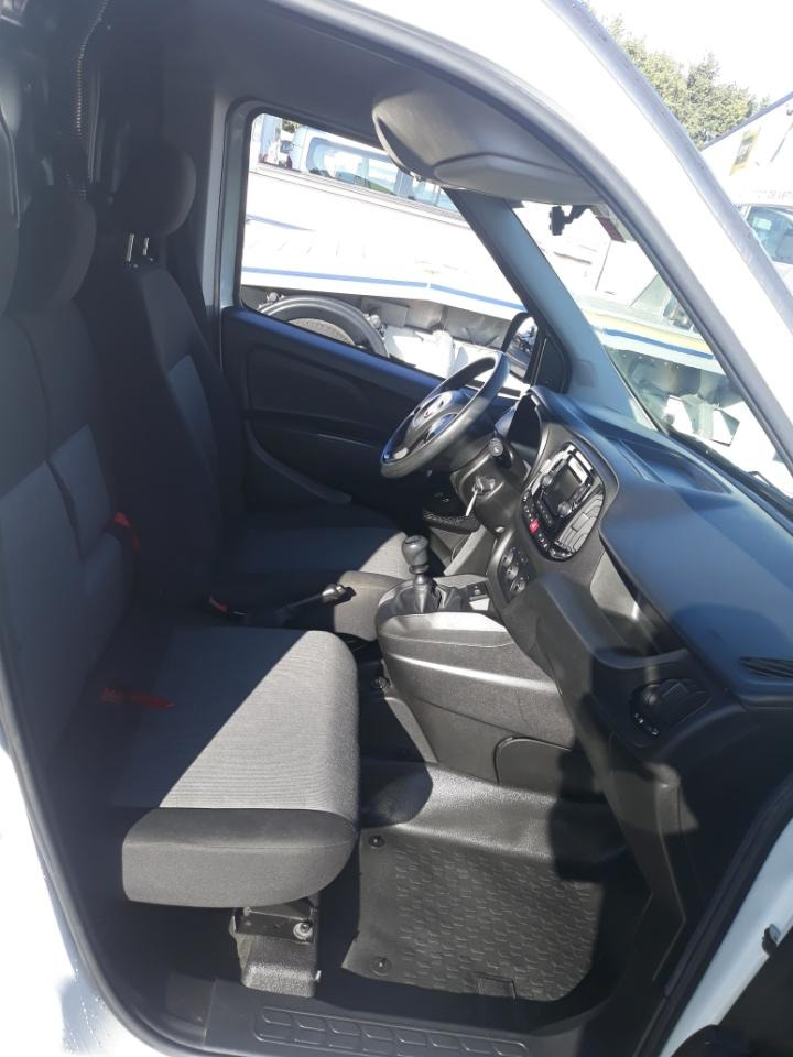 Fiat Doblo 105cv Frigo - Chladiarenská dodávka: obrázok 4 Fiat Doblo 105cv Frigo - Chladiarenská dodávka: obrázok 4