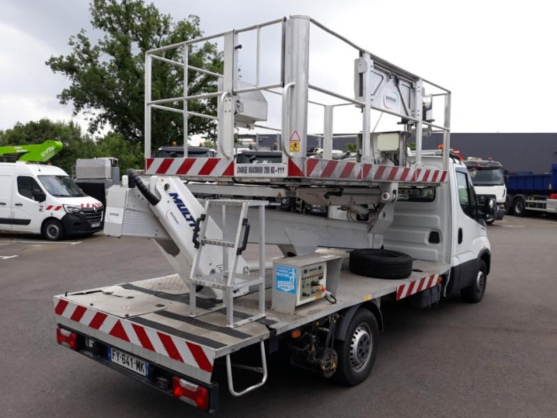 Iveco Daily 35S14 Plateau Nacelle 6m50 Spécial tunnel - Automobilová plošina: obrázok 4 Iveco Daily 35S14 Plateau Nacelle 6m50 Spécial tunnel - Automobilová plošina: obrázok 4