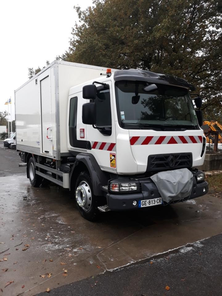 Renault D 13 HIGH K P4X2 280CV - Skříňový nákladní auto: obrázok 2 Renault D 13 HIGH K P4X2 280CV - Skříňový nákladní auto: obrázok 2