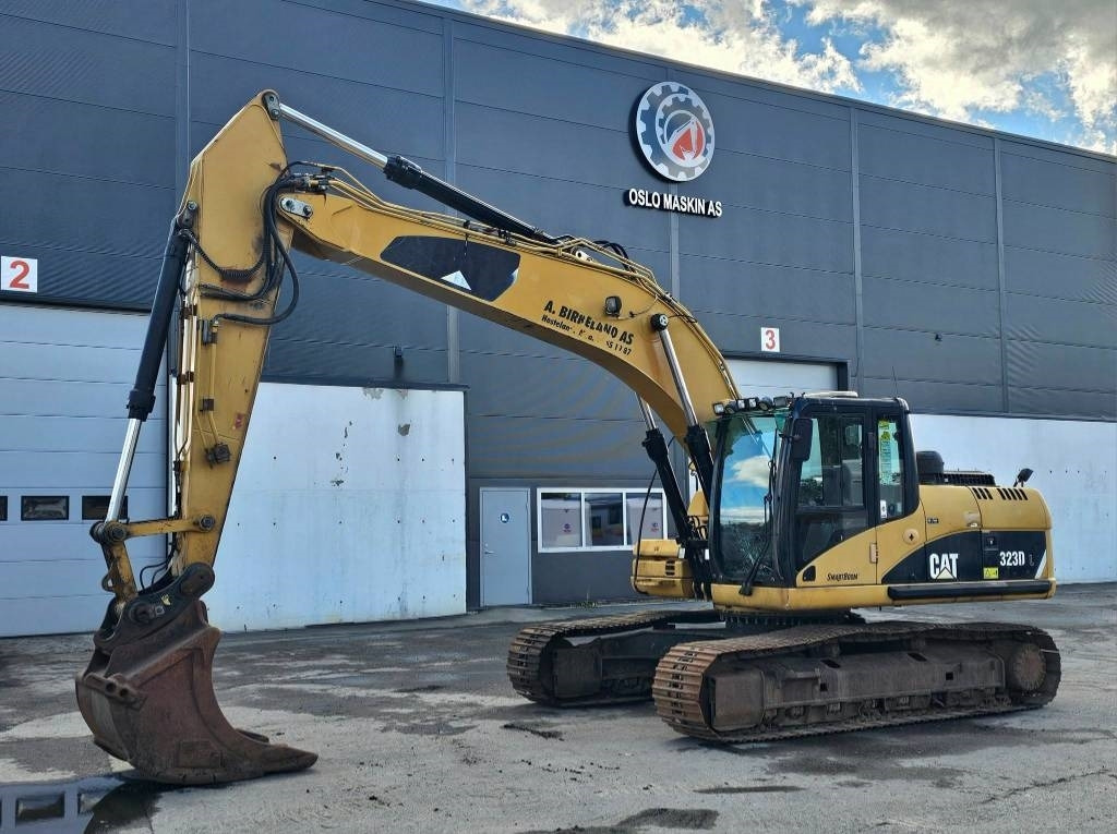 CAT 323 D L - Pásové rýpadlo: obrázok 1 CAT 323 D L - Pásové rýpadlo: obrázok 1