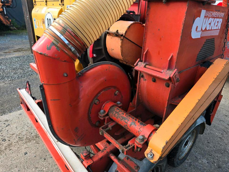 Dücker HM 760 Holzhacker Holzhäcksler Holzhackschnitzler Hacker Häcksler Hatz Diesel 4L40C - Drtič konárov: obrázok 4 Dücker HM 760 Holzhacker Holzhäcksler Holzhackschnitzler Hacker Häcksler Hatz Diesel 4L40C - Drtič konárov: obrázok 4