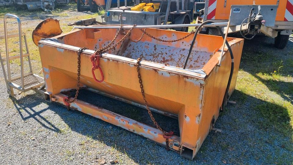Gmeiner Salzstreuer Salzsilo für Unimog Mercedes-Benz Winterdienst - Rozmetač piesku/ Soli: obrázok 2 Gmeiner Salzstreuer Salzsilo für Unimog Mercedes-Benz Winterdienst - Rozmetač piesku/ Soli: obrázok 2