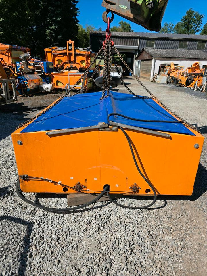 Gmeiner Yeti 1800w Salzstreuer Streuautomat Salzsilo Aufbau für Unimog UGE UGN 405/10 405/12 U318 U 318 423 323 327 427 429 Schmidt Winterdienst - Rozmetač piesku/ Soli: obrázok 3 Gmeiner Yeti 1800w Salzstreuer Streuautomat Salzsilo Aufbau für Unimog UGE UGN 405/10 405/12 U318 U 318 423 323 327 427 429 Schmidt Winterdienst - Rozmetač piesku/ Soli: obrázok 3