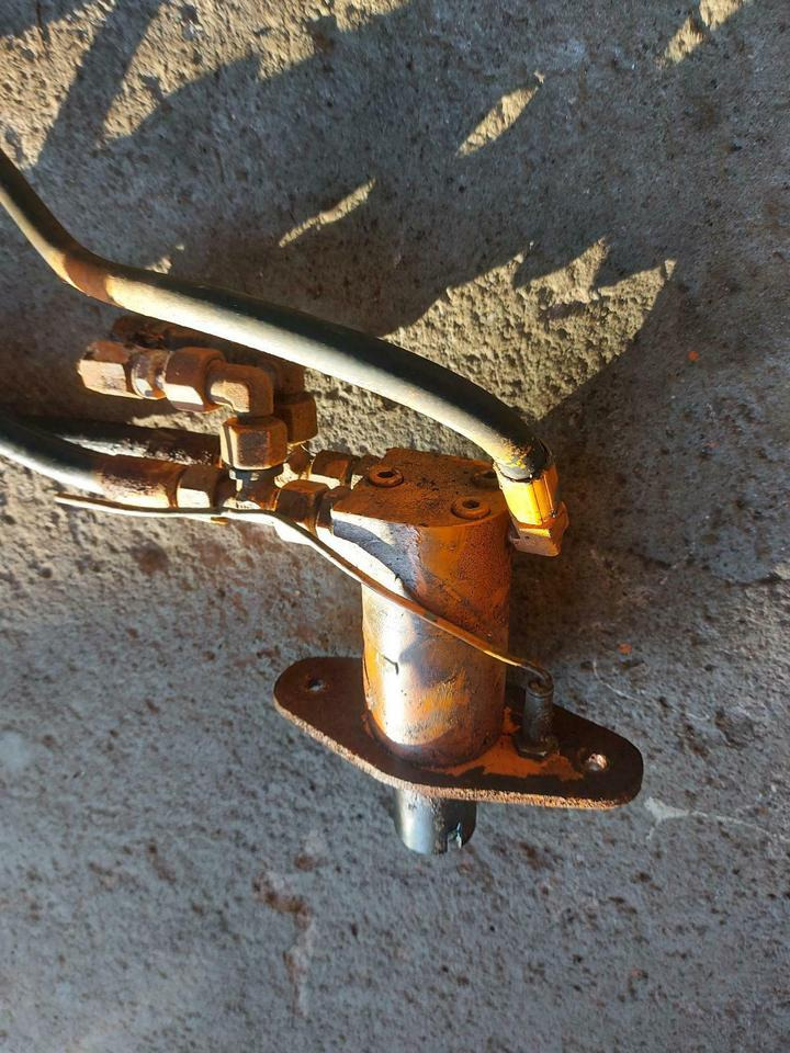 Hydraulikmotor Schmidt DST SST Salzstreuer Winterdienst Unimog - Hydraulický motor pre Komunálne/ Špeciálne stroje: obrázok 2 Hydraulikmotor Schmidt DST SST Salzstreuer Winterdienst Unimog - Hydraulický motor pre Komunálne/ Špeciálne stroje: obrázok 2