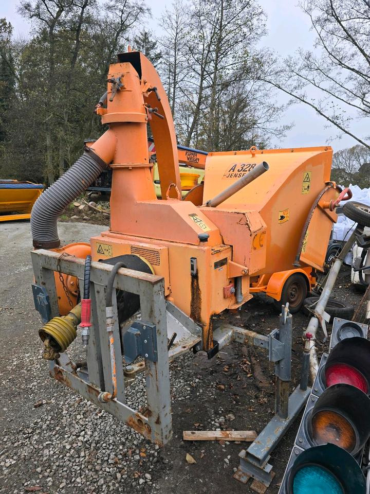 Jensen A328 Holhäcksler Holzhacker Holzschreder passend für Unimog 405 U 300 400 500 527 530 523 - Drtič konárov: obrázok 2 Jensen A328 Holhäcksler Holzhacker Holzschreder passend für Unimog 405 U 300 400 500 527 530 523 - Drtič konárov: obrázok 2