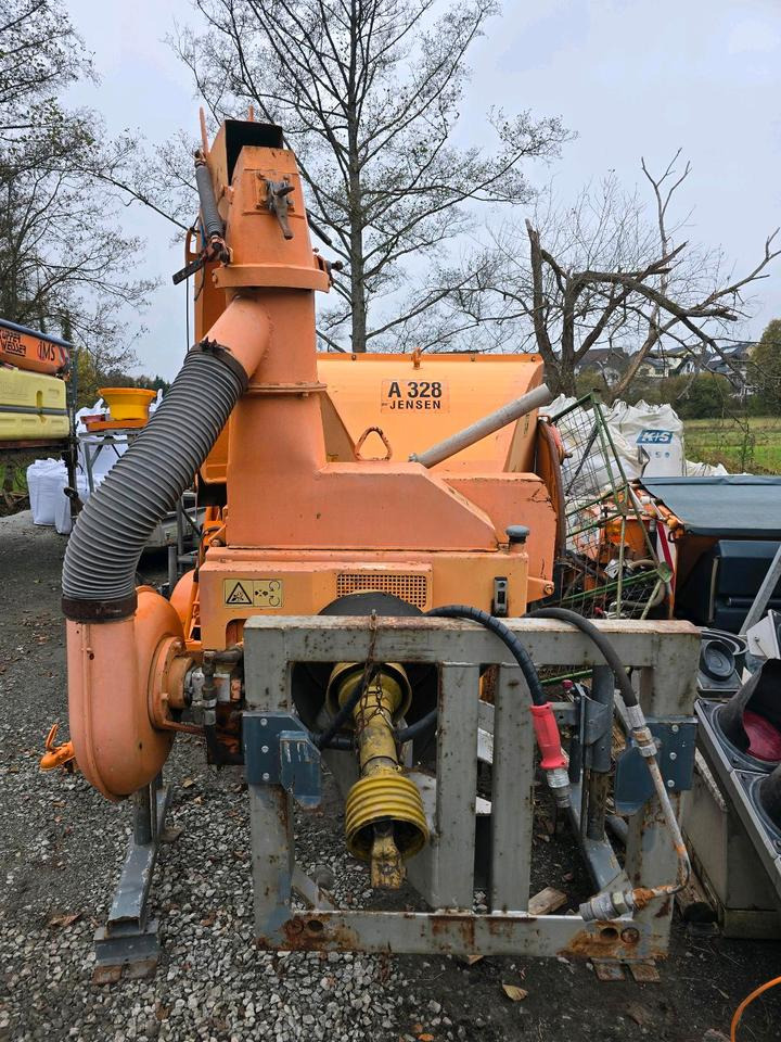Jensen A328 Holhäcksler Holzhacker Holzschreder passend für Unimog 405 U 300 400 500 527 530 523 - Drtič konárov: obrázok 3 Jensen A328 Holhäcksler Holzhacker Holzschreder passend für Unimog 405 U 300 400 500 527 530 523 - Drtič konárov: obrázok 3