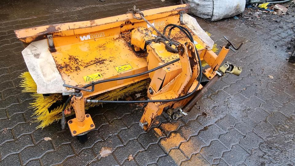 Kehrmaschine für Iseki Kleintraktor Traktor Kehrbesen Kubota Multicar Tremo - Zametač: obrázok 2 Kehrmaschine für Iseki Kleintraktor Traktor Kehrbesen Kubota Multicar Tremo - Zametač: obrázok 2