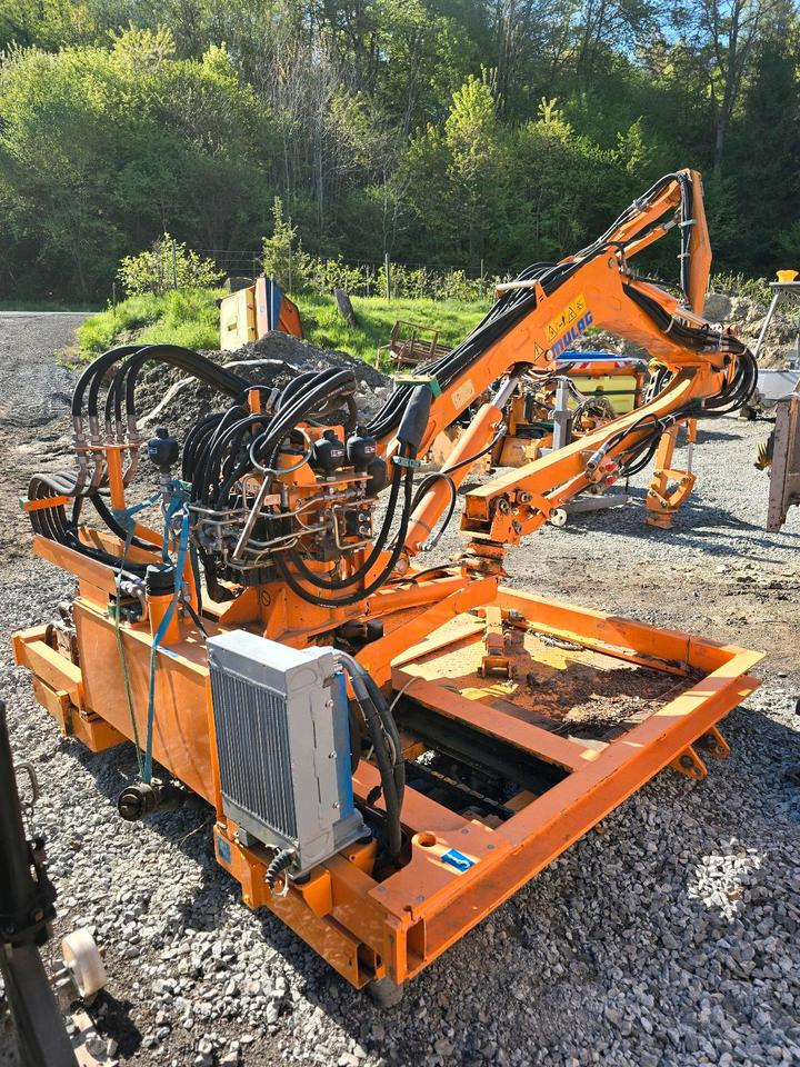 Mulag MHU 800 2013 Mähausleger Böschungsmäher Böschungsmulcher für Unimog 405 U 300 400 500 318 423 427 430 527 535 530 Mercedes-Benz - Priekopové rameno: obrázok 1 Mulag MHU 800 2013 Mähausleger Böschungsmäher Böschungsmulcher für Unimog 405 U 300 400 500 318 423 427 430 527 535 530 Mercedes-Benz - Priekopové rameno: obrázok 1