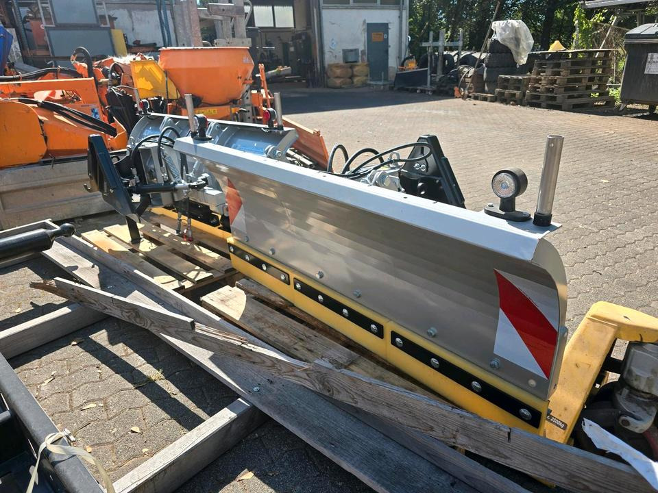 Radlica na sneh NEUWARE KIF Schneepflug CM 1600 Schneeschieber Schneeschild Winterdienst Räumschild passend für Multicar Kramer Iseki Kubota Kleintraktor: obrázok 14 Radlica na sneh NEUWARE KIF Schneepflug CM 1600 Schneeschieber Schneeschild Winterdienst Räumschild passend für Multicar Kramer Iseki Kubota Kleintraktor: obrázok 14