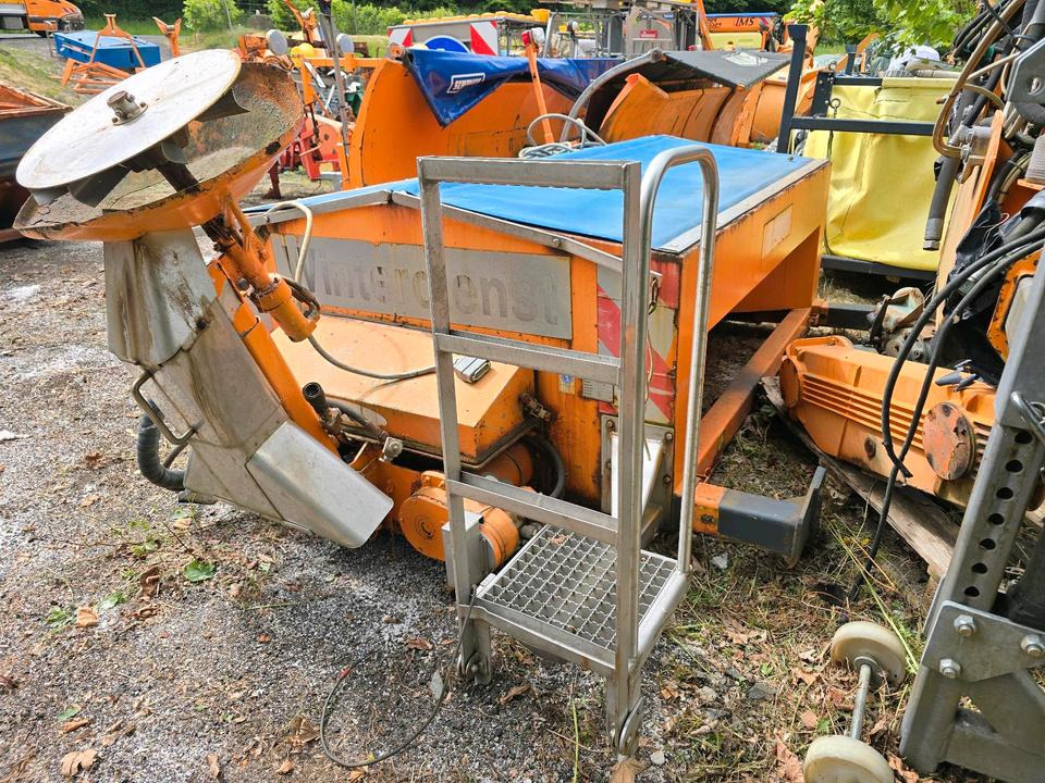 Rozmetač piesku/ Soli Salzstreuer Gmeiner STA 2000 C für Unimog UGN UGE 424 427 405 U300 U 300 400 500 MERCEDES-BENZ 218 219 318 323 423 427 327 430 429 430 435 Salzsilo Streuautomat Winterdienst: obrázok 8
