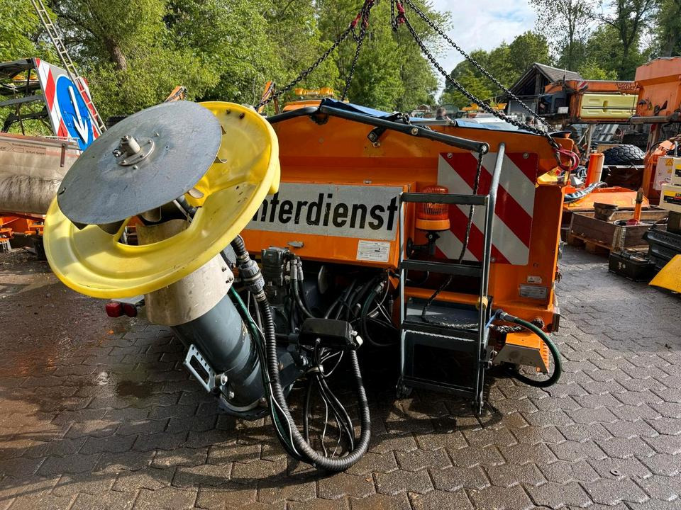 Salzstreuer Küpper-Weisser 2,7m3 IMS IMSSL F25027 HFS für Unimog UGN UGE 424 427 405 U300 U 300 400 500 MERCEDES-BENZ 218 219 318 323 423 427 327 430 429 430 435 Salzsilo Streuautomat Winterdienst - Rozmetač piesku/ Soli: obrázok 2 Salzstreuer Küpper-Weisser 2,7m3 IMS IMSSL F25027 HFS für Unimog UGN UGE 424 427 405 U300 U 300 400 500 MERCEDES-BENZ 218 219 318 323 423 427 327 430 429 430 435 Salzsilo Streuautomat Winterdienst - Rozmetač piesku/ Soli: obrázok 2