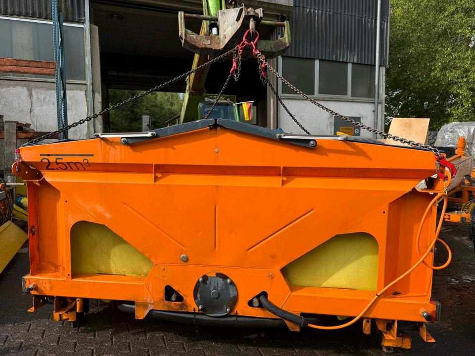 Salzstreuer Küpper-Weisser 2,7m3 IMS IMSSL F25027 HFS für Unimog UGN UGE 424 427 405 U300 U 300 400 500 MERCEDES-BENZ 218 219 318 323 423 427 327 430 429 430 435 Salzsilo Streuautomat Winterdienst - Rozmetač piesku/ Soli: obrázok 5 Salzstreuer Küpper-Weisser 2,7m3 IMS IMSSL F25027 HFS für Unimog UGN UGE 424 427 405 U300 U 300 400 500 MERCEDES-BENZ 218 219 318 323 423 427 327 430 429 430 435 Salzsilo Streuautomat Winterdienst - Rozmetač piesku/ Soli: obrázok 5