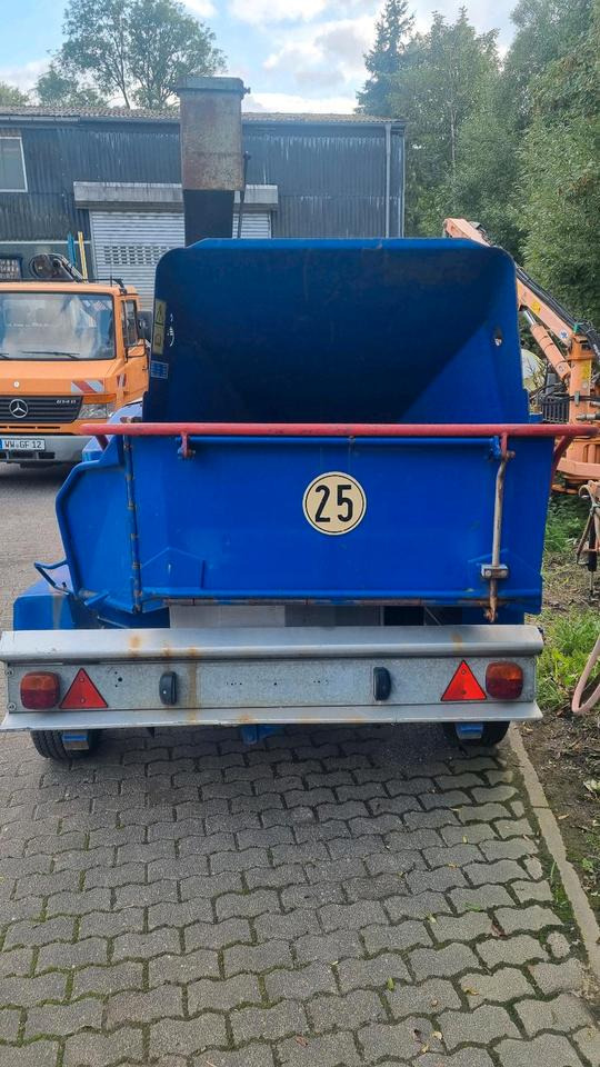 Schliesing 330 EX Buschholzhacker Häcksler Holzhacker Hacker Holzhäcksler Dücker T&S Hatz Diesel - Drtič konárov: obrázok 4 Schliesing 330 EX Buschholzhacker Häcksler Holzhacker Hacker Holzhäcksler Dücker T&S Hatz Diesel - Drtič konárov: obrázok 4