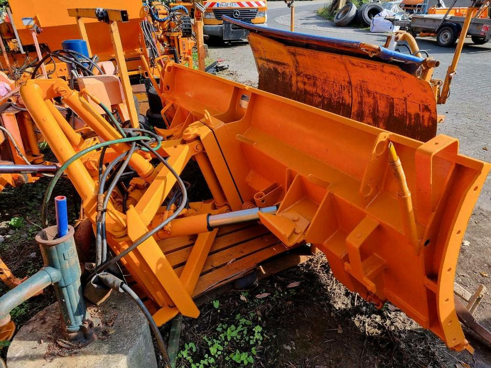 Schmidt CP2 Schneepflug Schneeschild Winterdienst Unimog - Radlica na sneh: obrázok 2 Schmidt CP2 Schneepflug Schneeschild Winterdienst Unimog - Radlica na sneh: obrázok 2