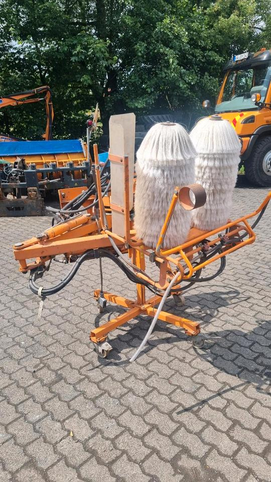 Schmidt RPS-H Leitpfostenwaschgerät Mulag Leitblankenwaschgerät für Unimog 405 u300 400 500 423 318 430 427 527 - Zametač: obrázok 2 Schmidt RPS-H Leitpfostenwaschgerät Mulag Leitblankenwaschgerät für Unimog 405 u300 400 500 423 318 430 427 527 - Zametač: obrázok 2