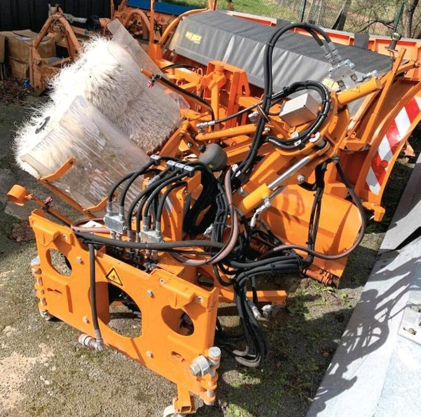 Schmidt RPS-H Leitpfostenwaschgerät für Unimog 405/10 405/12 U400 300 400 500 UGN UGE Mulag Mercedes-Benz 318 218 423 427 429 430 - Zametač: obrázok 2 Schmidt RPS-H Leitpfostenwaschgerät für Unimog 405/10 405/12 U400 300 400 500 UGN UGE Mulag Mercedes-Benz 318 218 423 427 429 430 - Zametač: obrázok 2