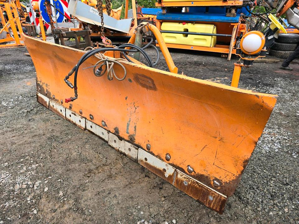 Schmidt Schneepflug F3 Schneeschild Schneeschieber CP3 3 2 1 für Unimog Mercedes-Benz - Radlica na sneh: obrázok 3 Schmidt Schneepflug F3 Schneeschild Schneeschieber CP3 3 2 1 für Unimog Mercedes-Benz - Radlica na sneh: obrázok 3